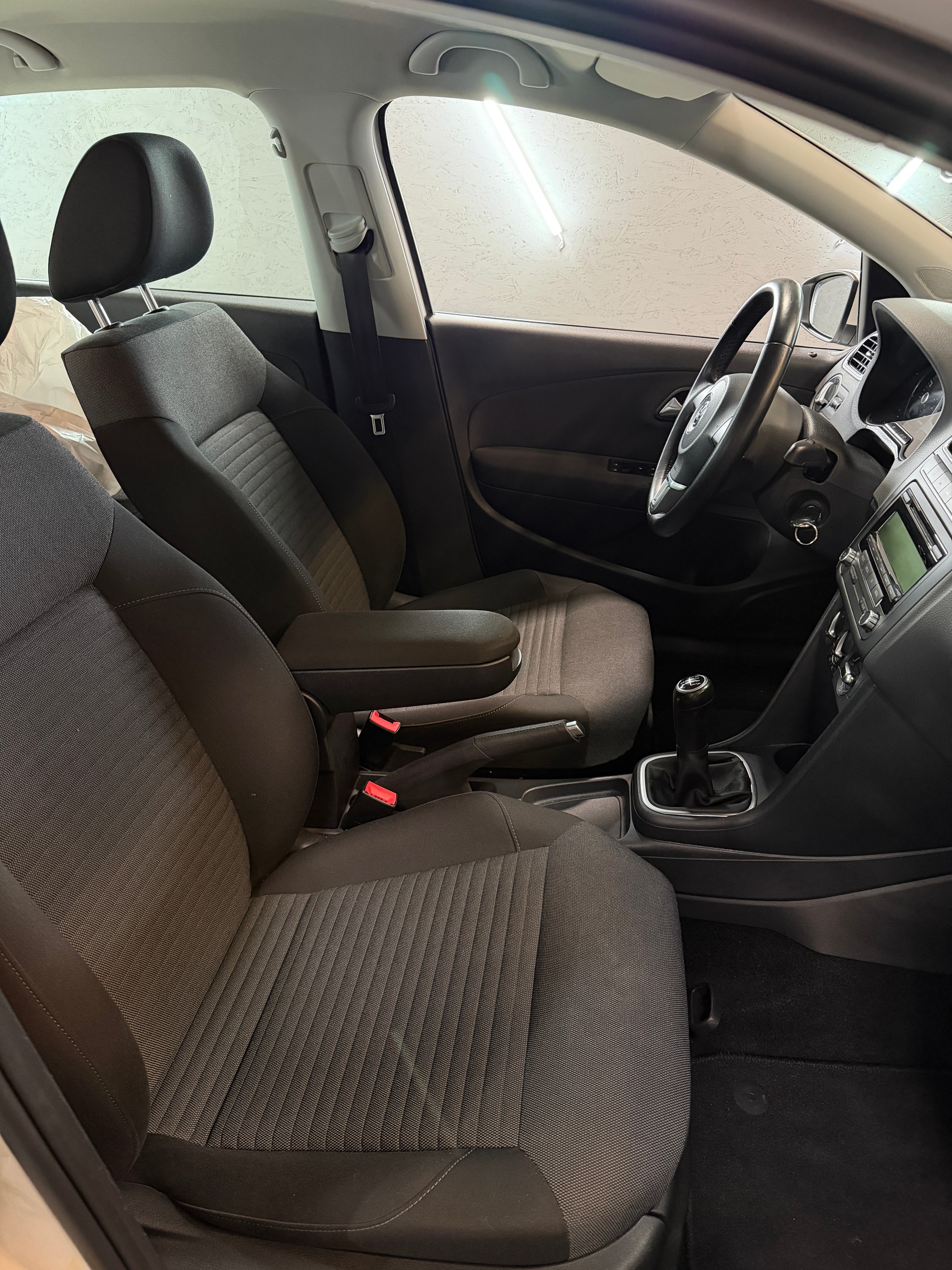 VW Polo 1.2-image-13