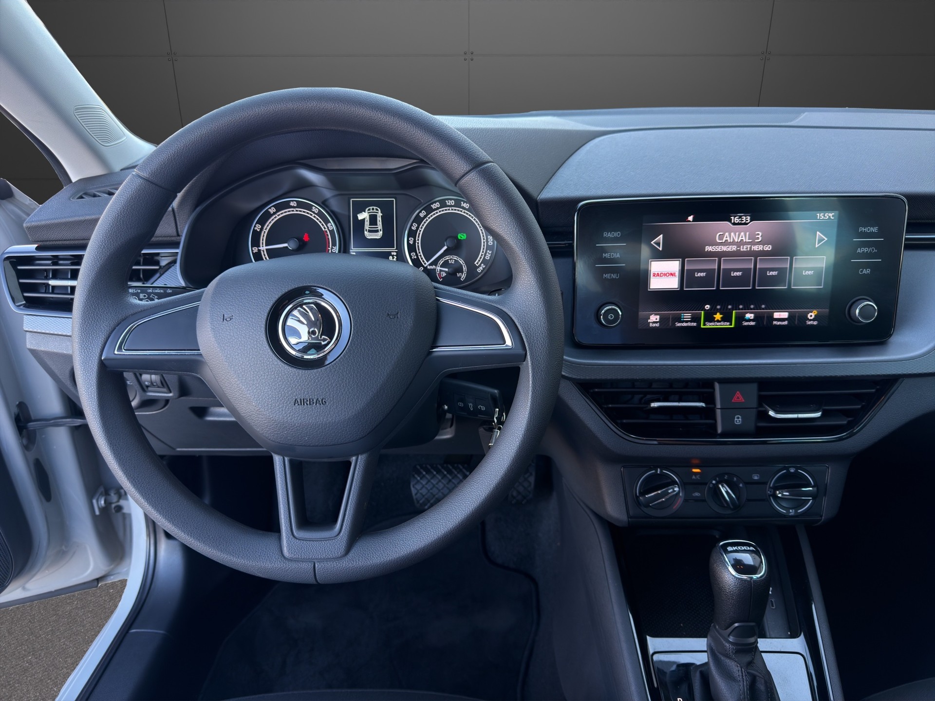 SKODA Kamiq 1.0 TSI Ambition DSG-image-11