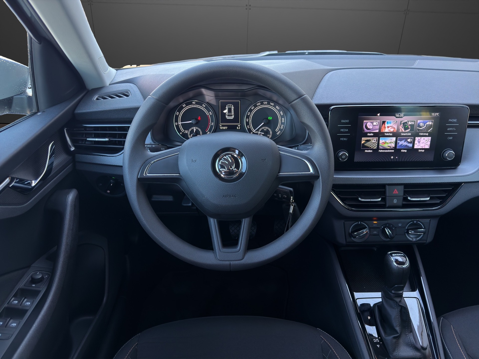 SKODA Kamiq 1.0 TSI Ambition DSG-image-18