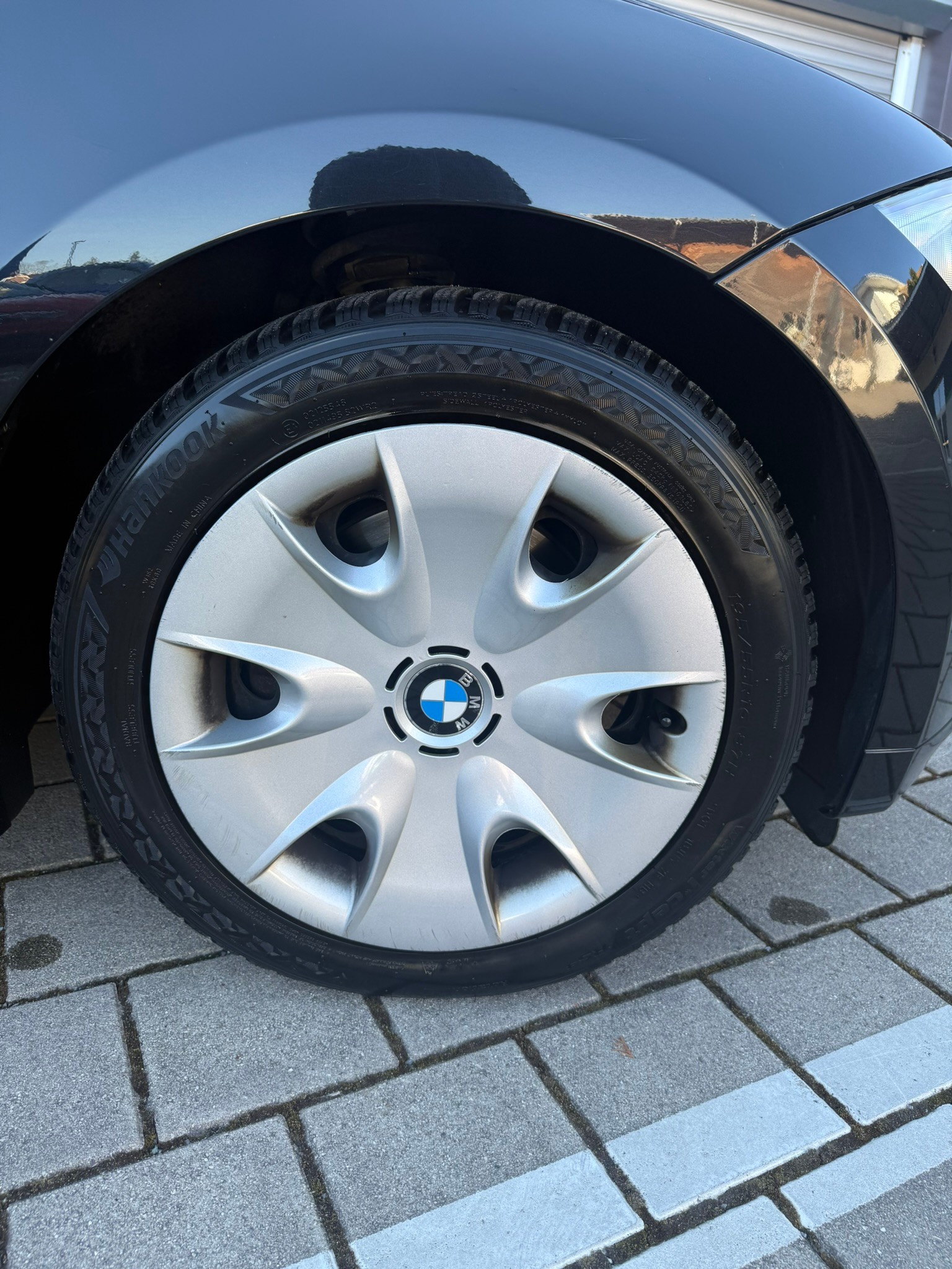 BMW 120i-image-6