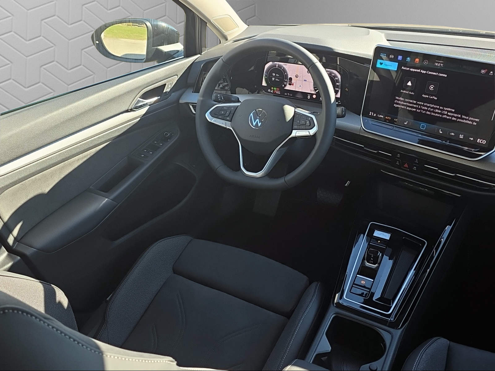 VW Golf 1.5 TSI PHEV Style-image-11