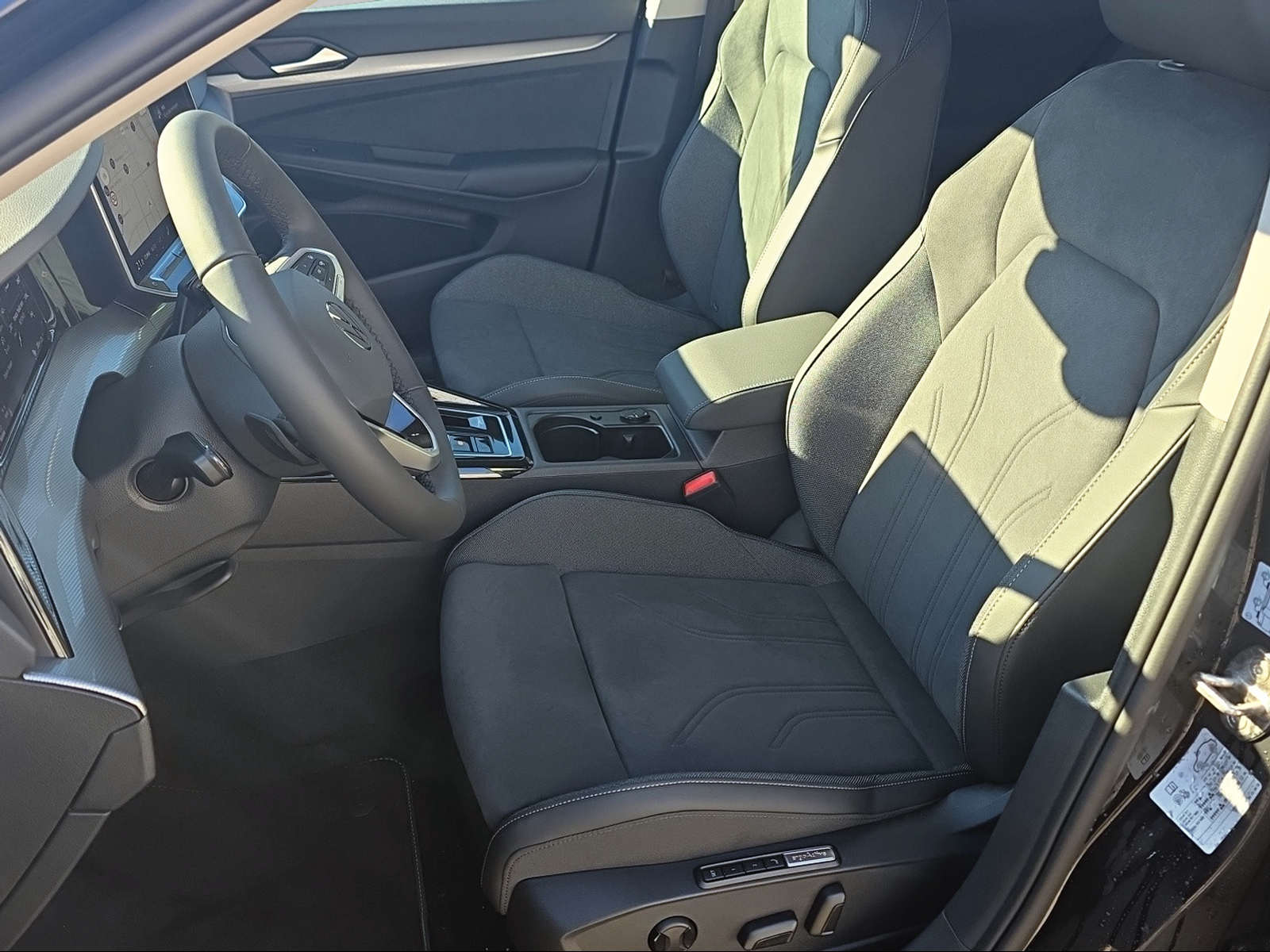 VW Golf 1.5 TSI PHEV Style-image-6