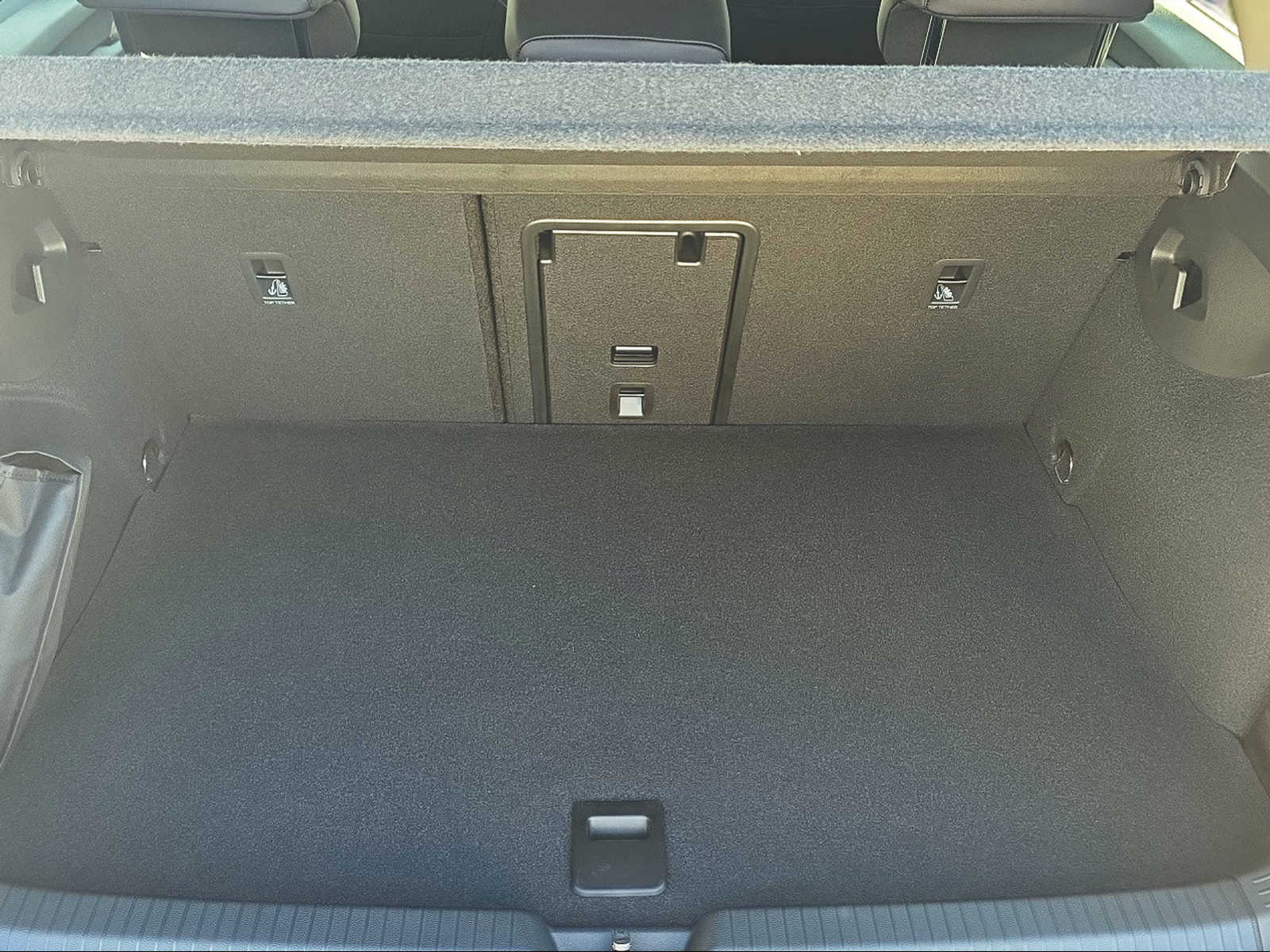 VW Golf 1.5 TSI PHEV Style-image-13