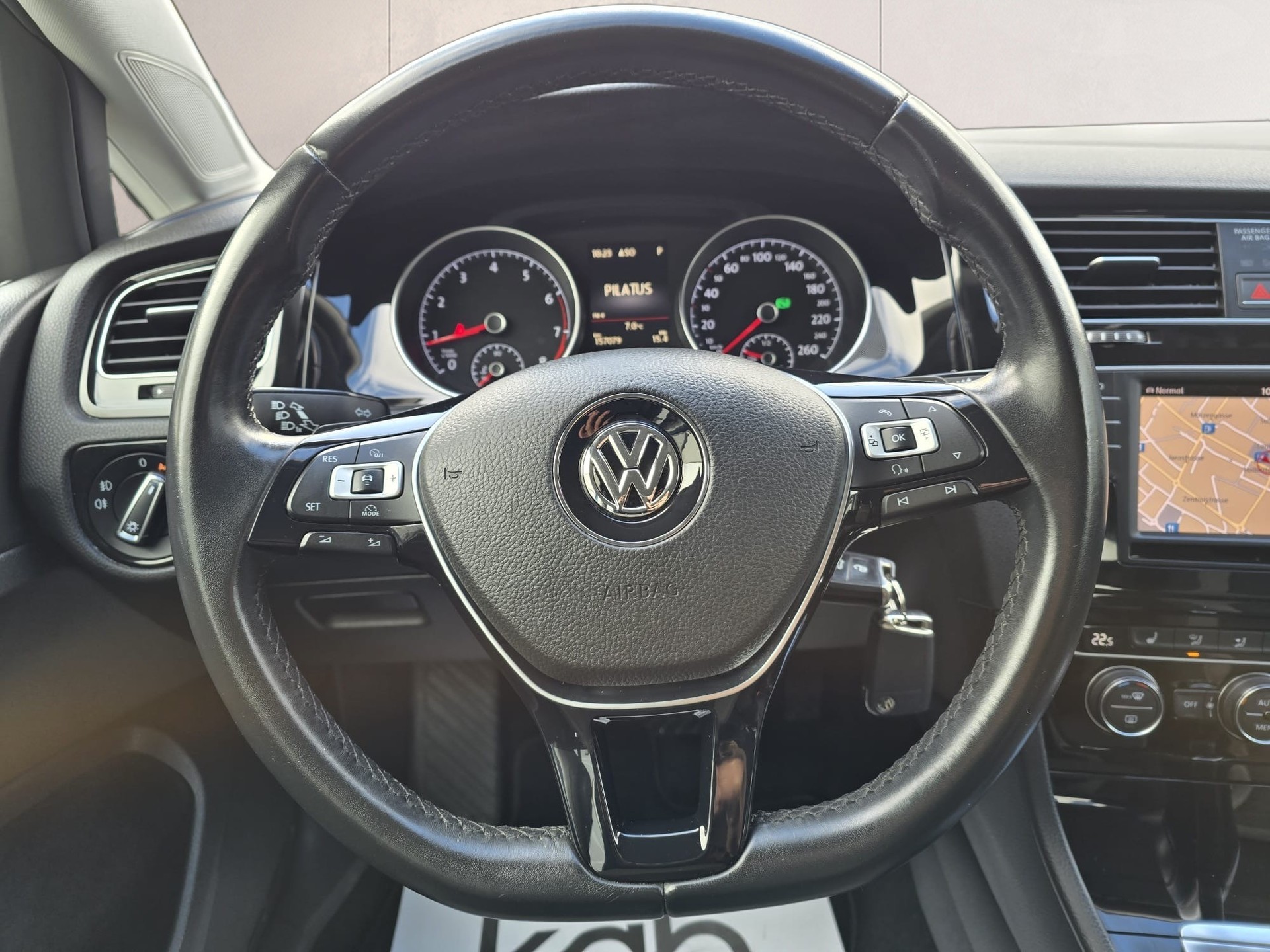 VW Golf 1.4 TSI Highline DSG-image-9