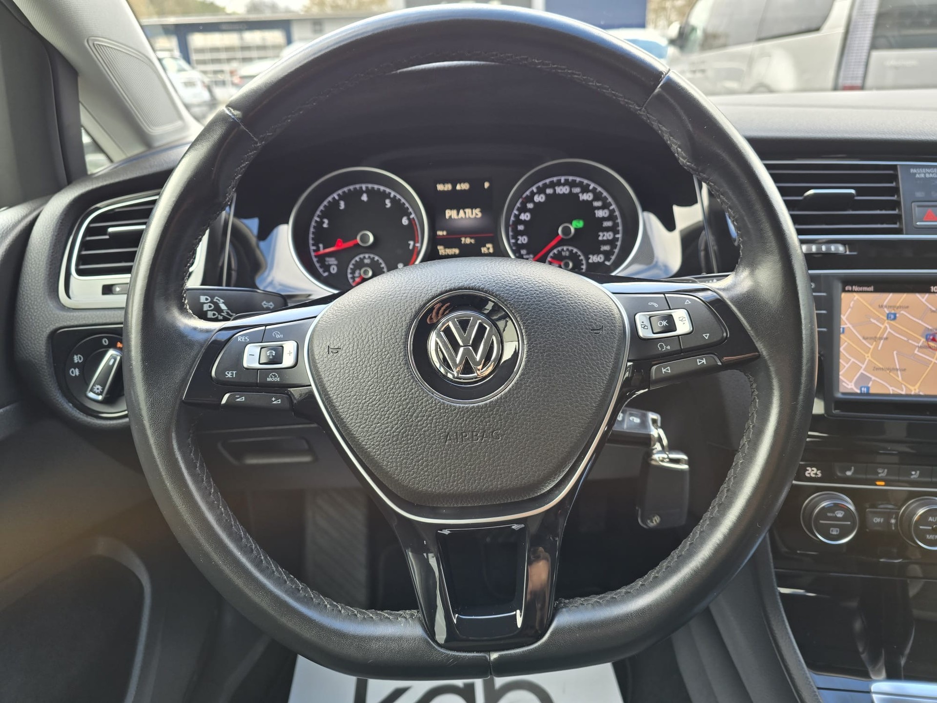 VW Golf 1.4 TSI Highline DSG-image-9