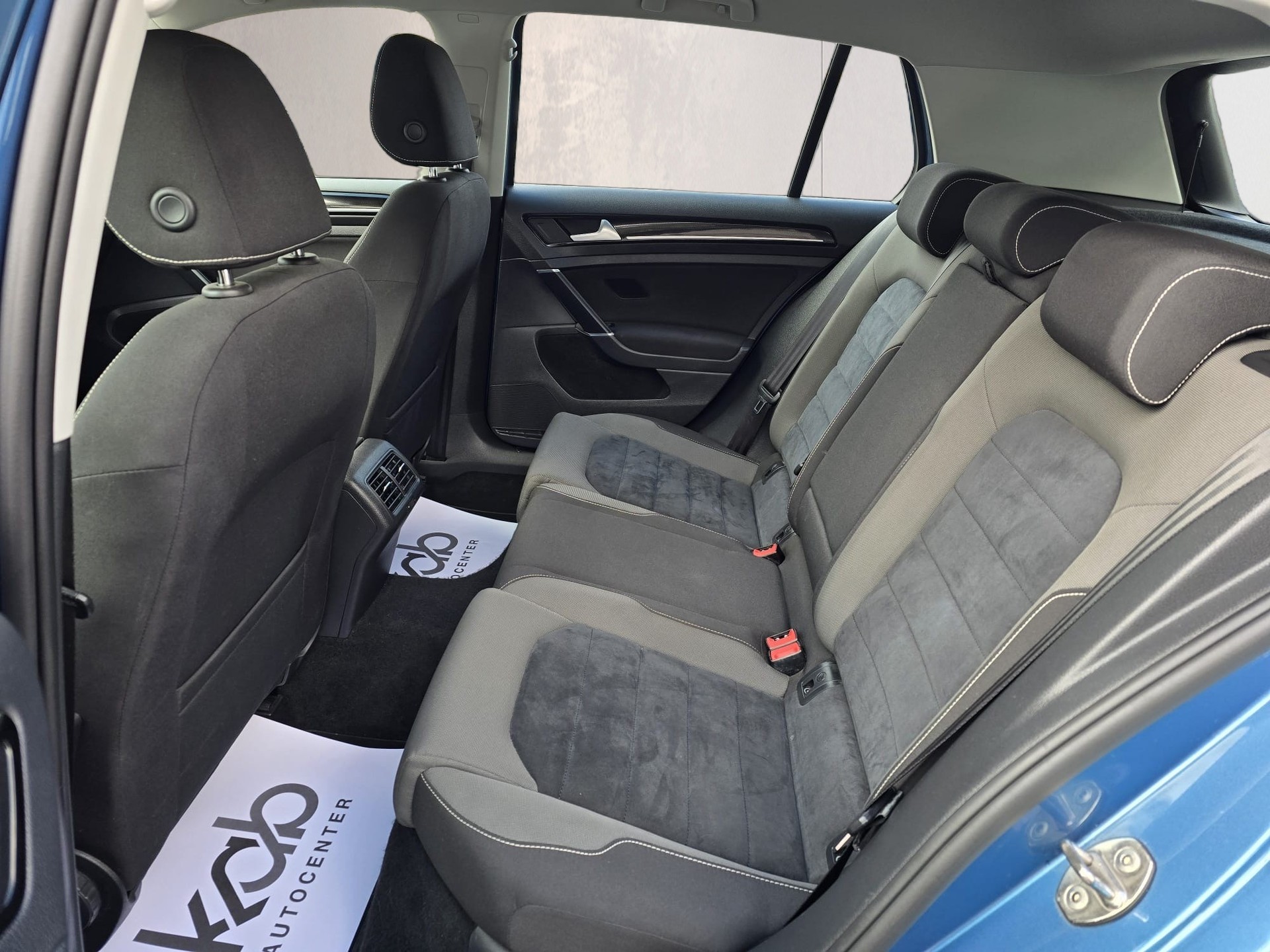 VW Golf 1.4 TSI Highline DSG-image-12