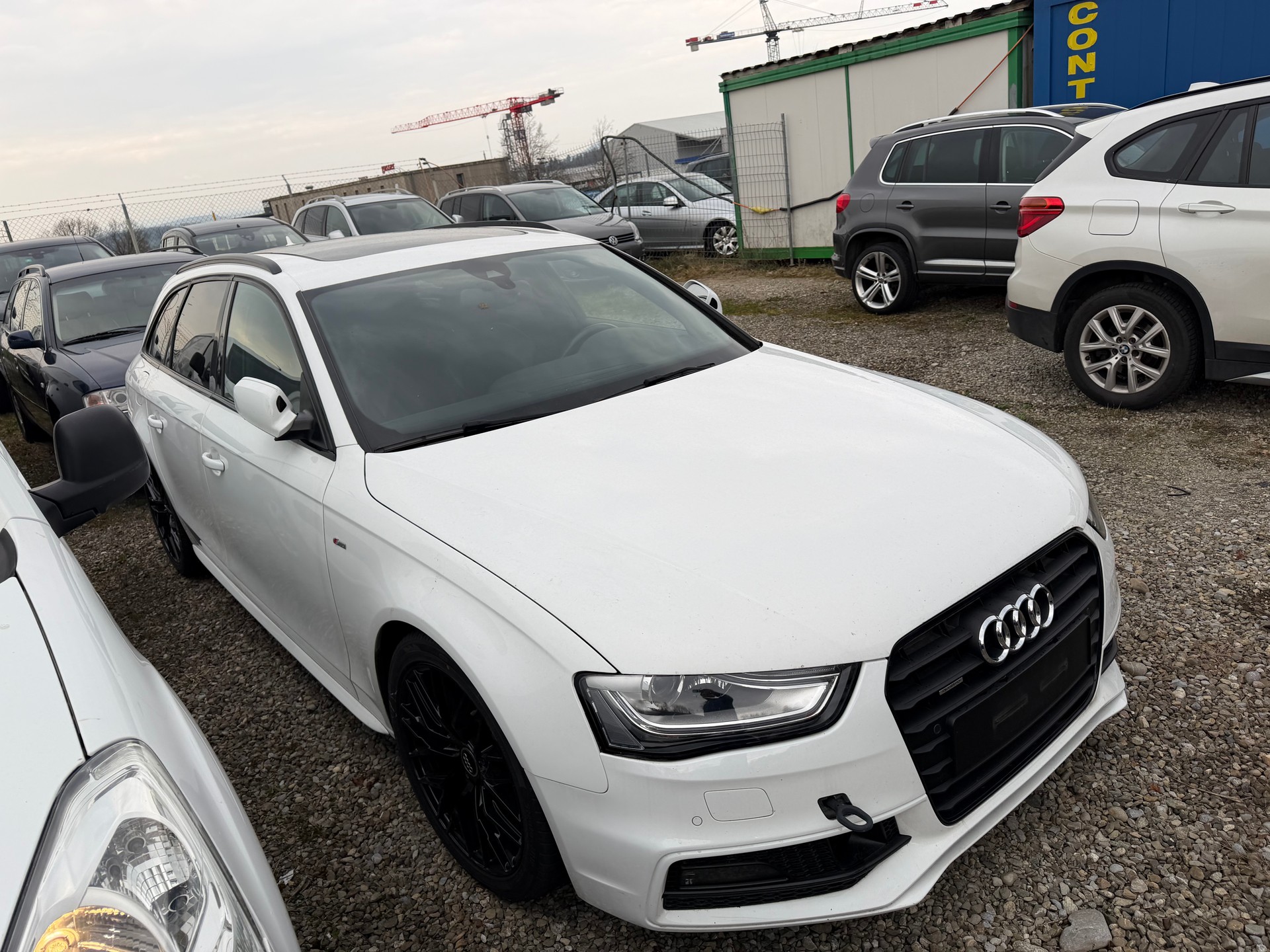 AUDI A4 Avant 3.0 TDI quattro-image-1