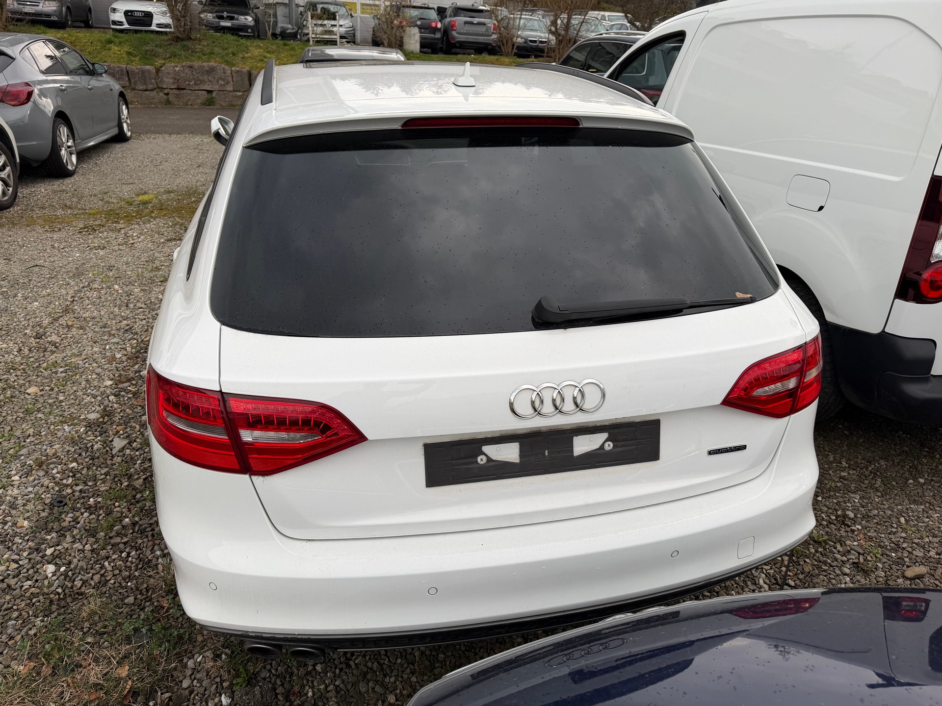 AUDI A4 Avant 3.0 TDI quattro-image-2