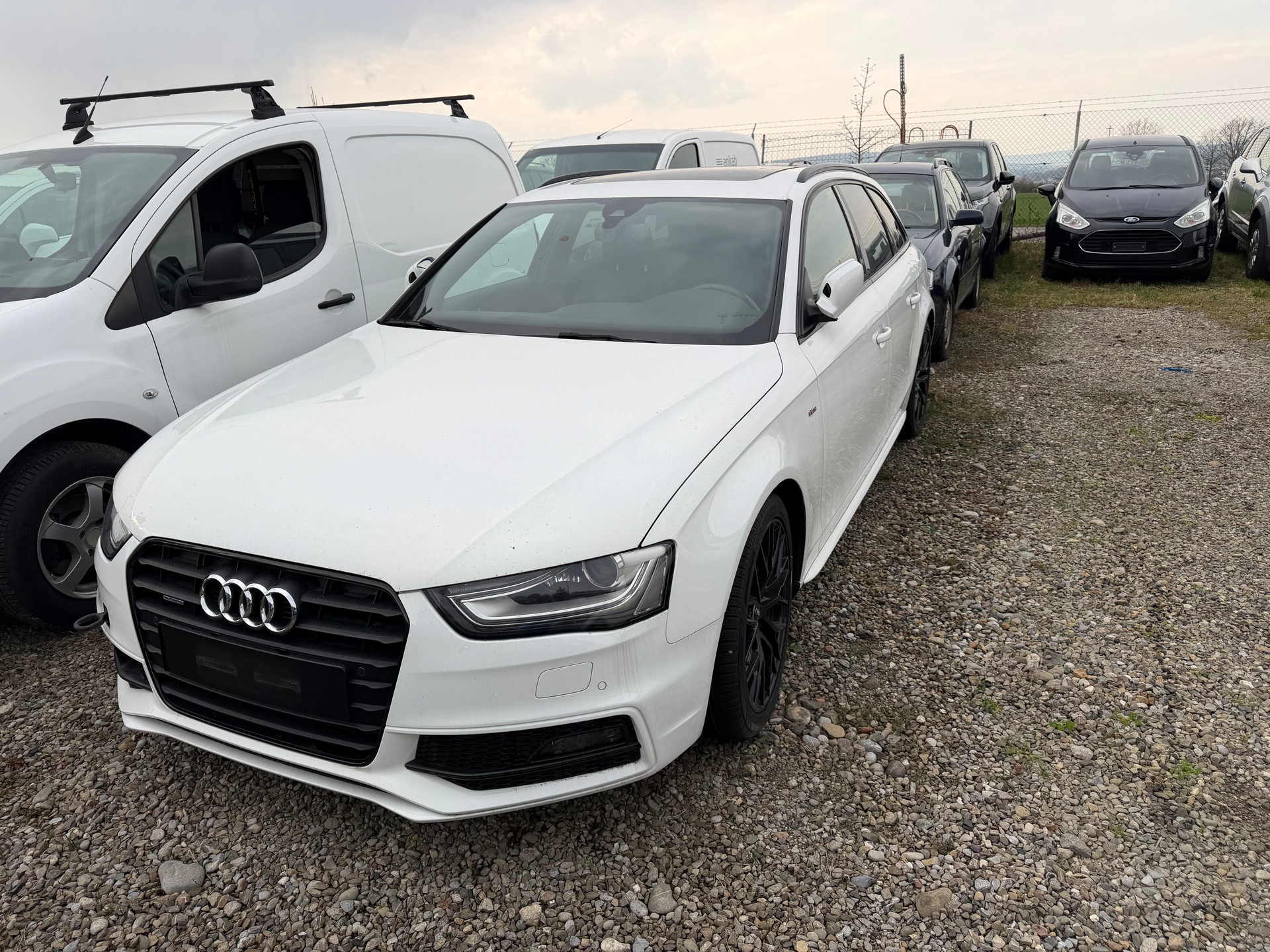 AUDI A4 Avant 3.0 TDI quattro-image-0