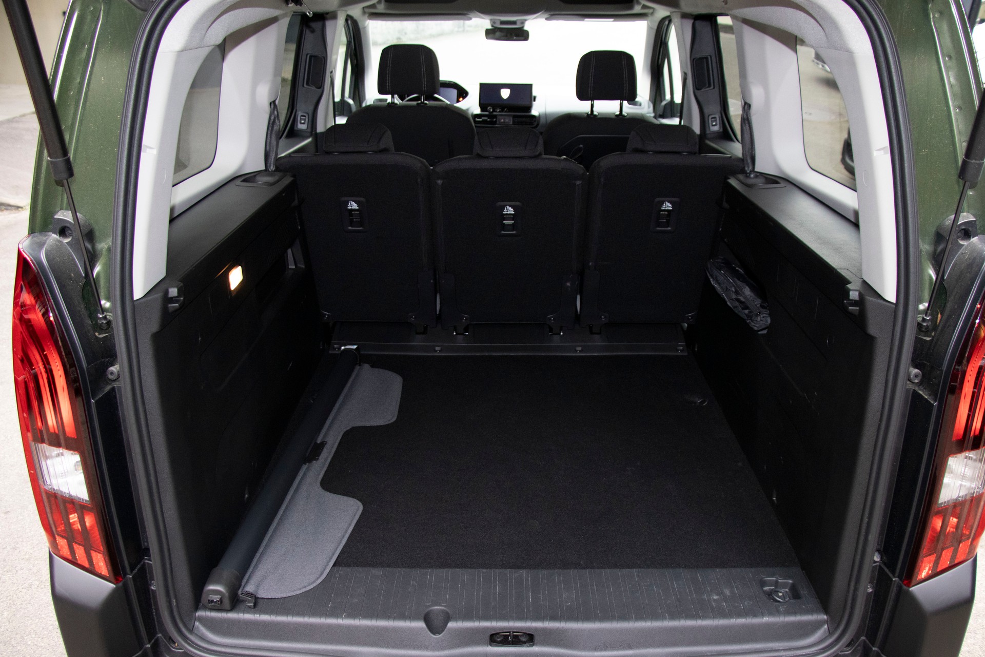 PEUGEOT Rifter Long 1.5 BlueHDi GT EAT8-image-12