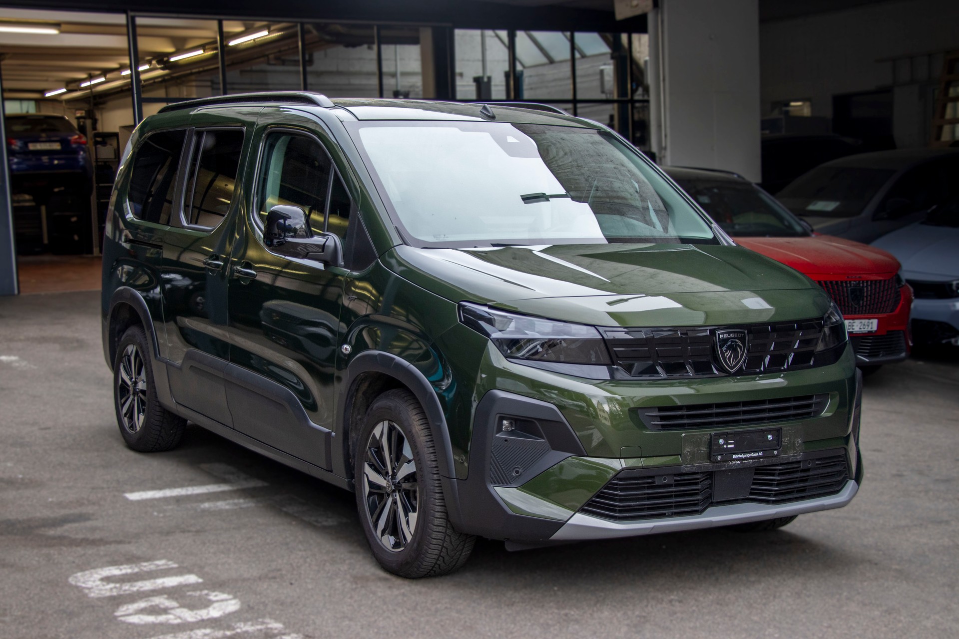 PEUGEOT Rifter Long 1.5 BlueHDi GT EAT8-image-4