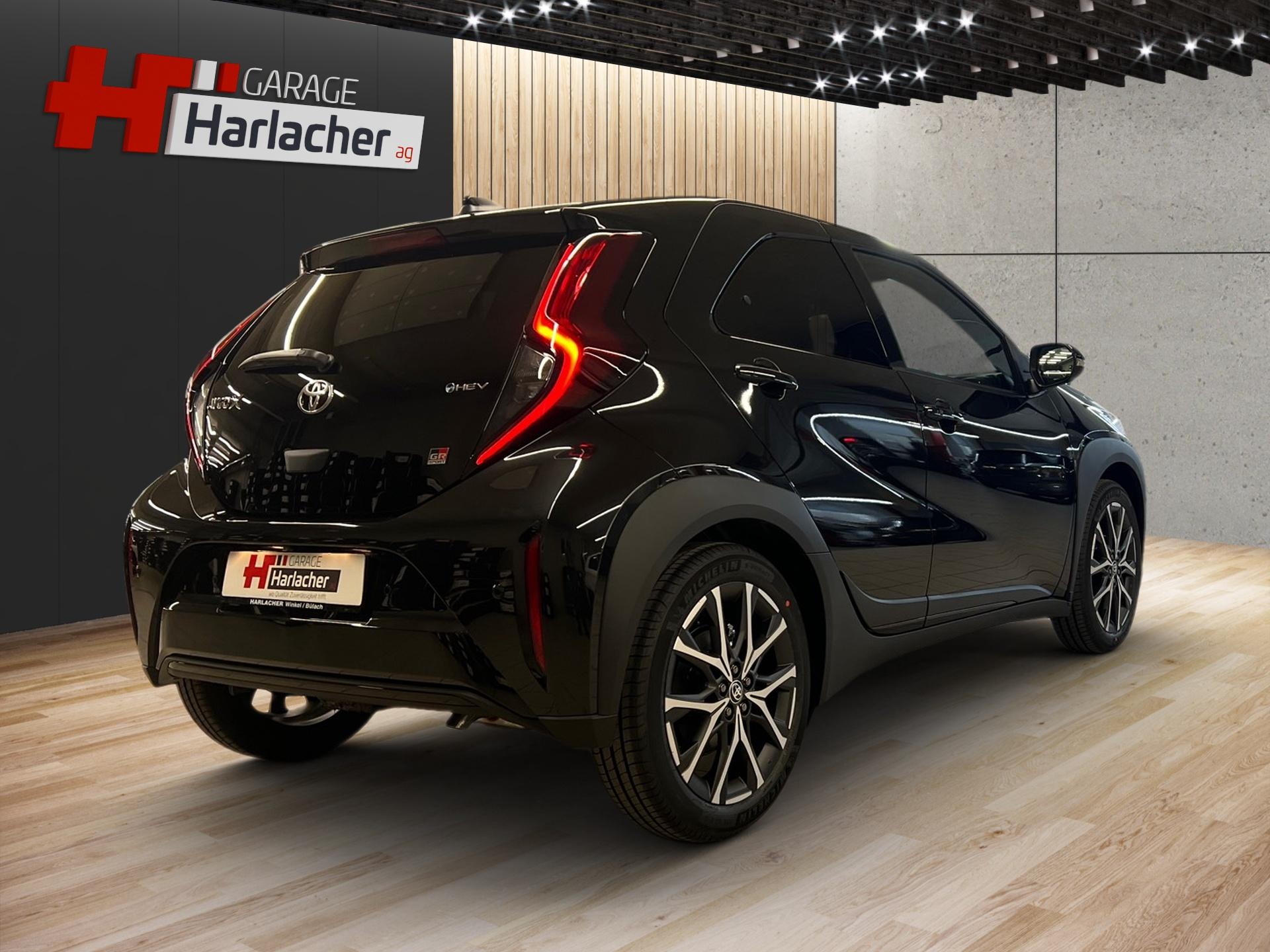 TOYOTA Aygo X 1.5 GR Sport e-CVT-image-4