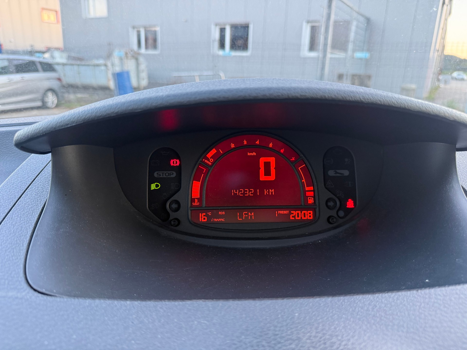 RENAULT Modus 1.2 16V T Yahoo-image-7