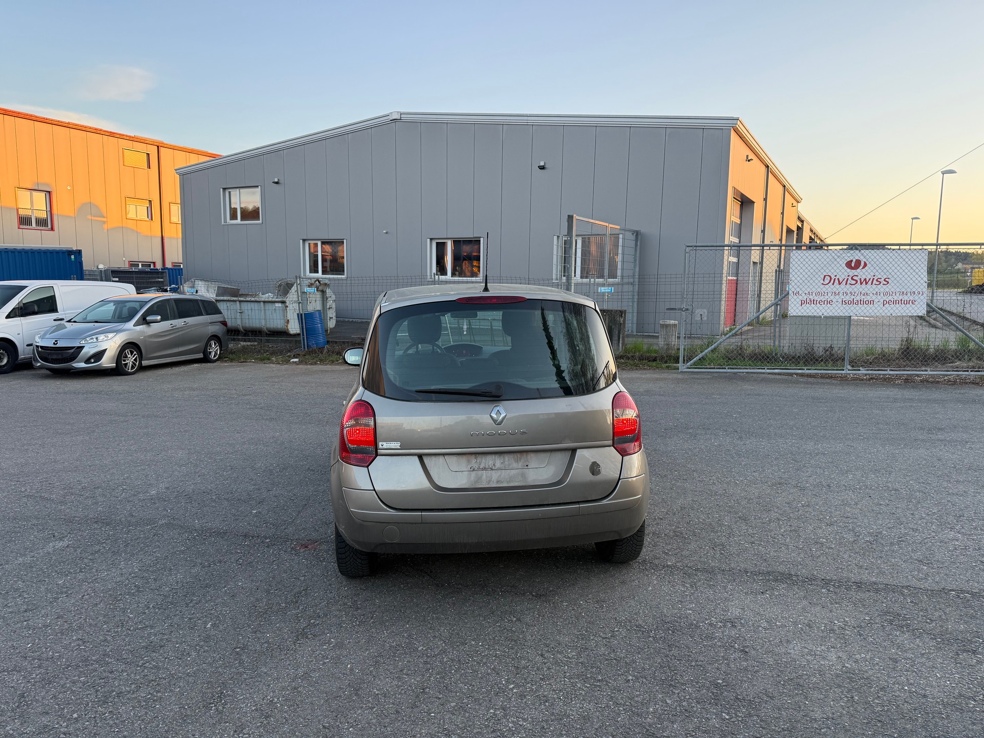 RENAULT Modus 1.2 16V T Yahoo-image-12