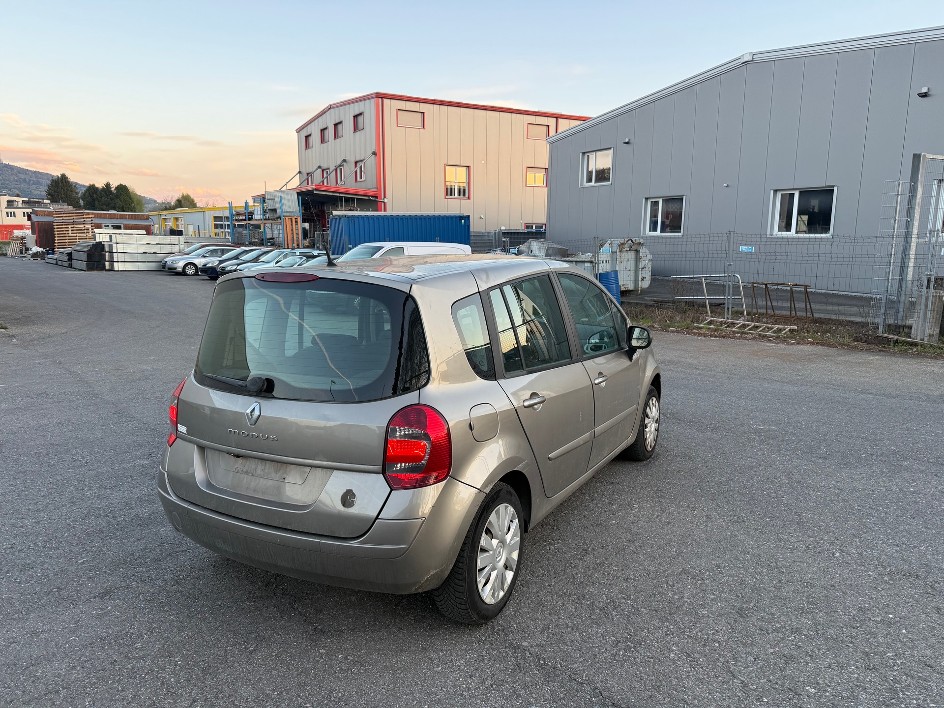 RENAULT Modus 1.2 16V T Yahoo-image-11