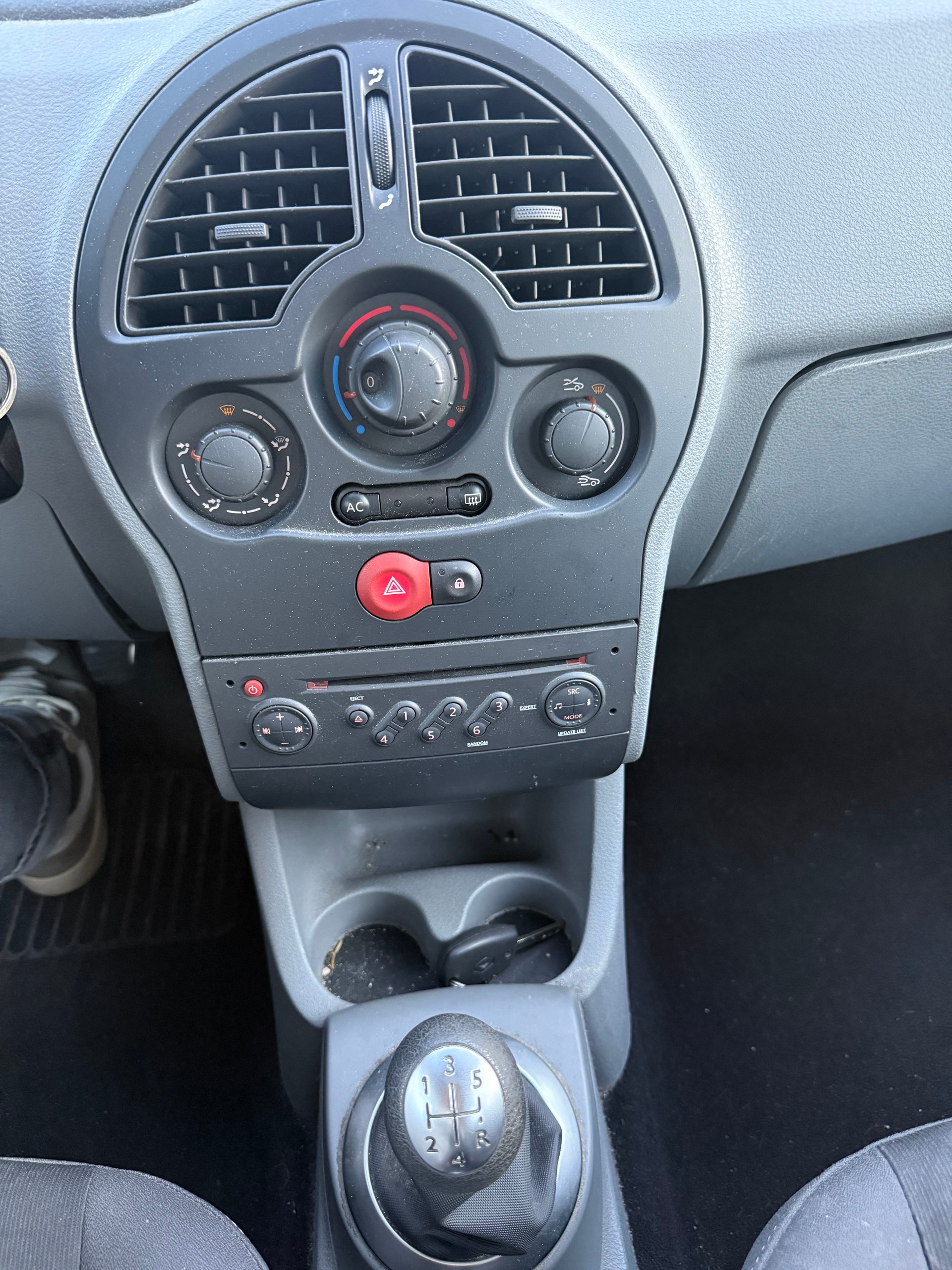 RENAULT Modus 1.2 16V T Yahoo-image-6