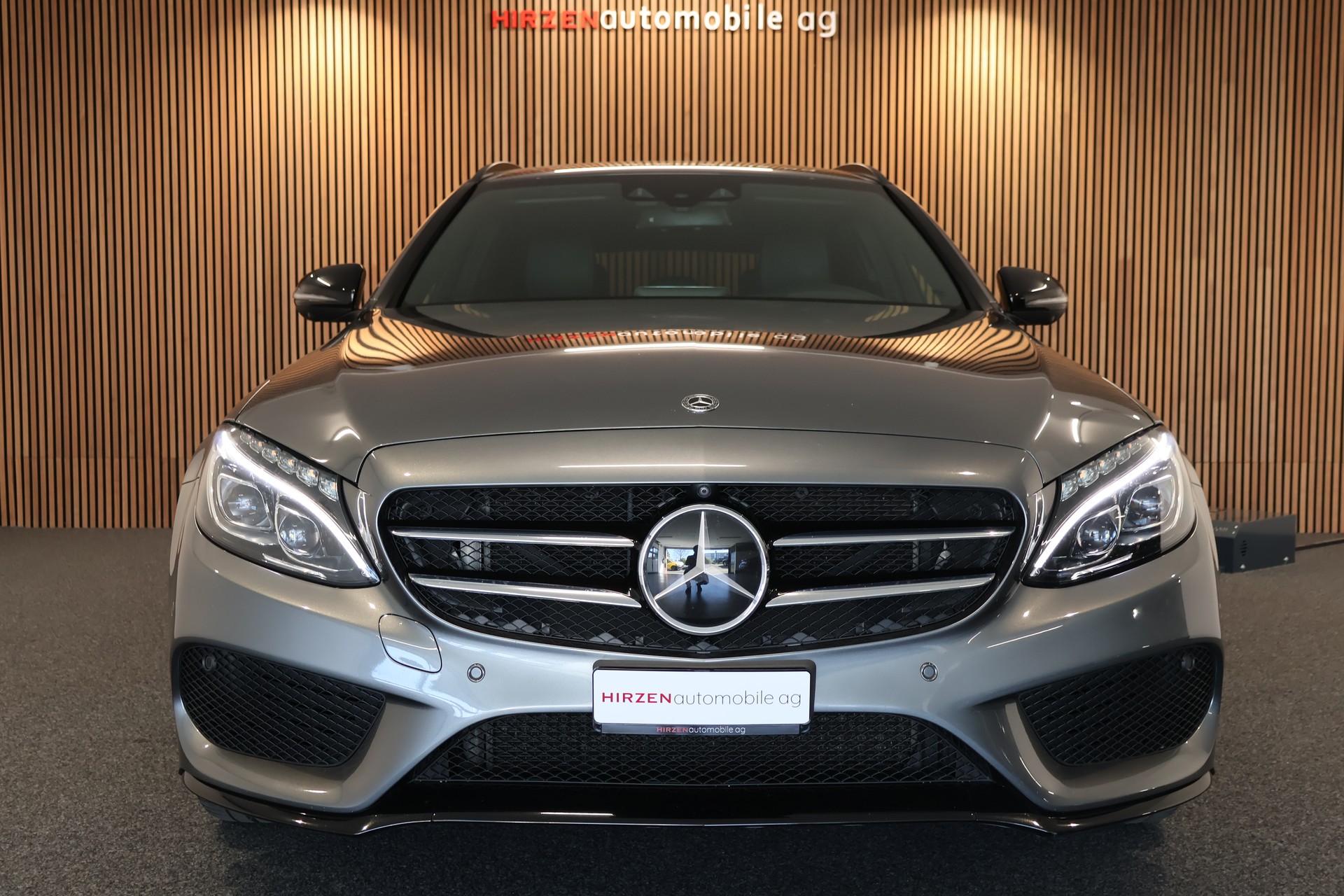 MERCEDES-BENZ C 250 d AMG Line 4Matic 9G-Tronic-image-29