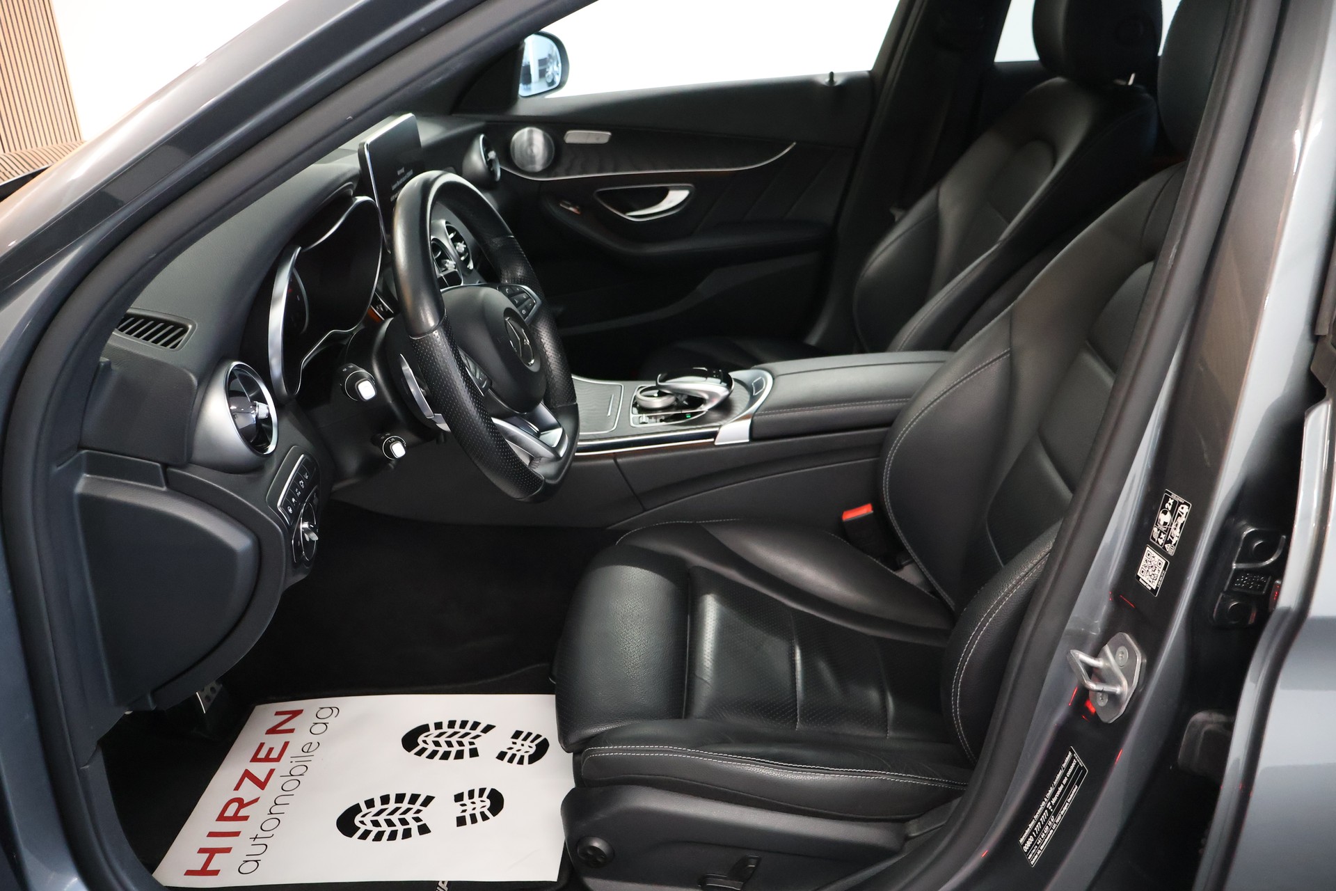 MERCEDES-BENZ C 250 d AMG Line 4Matic 9G-Tronic-image-8