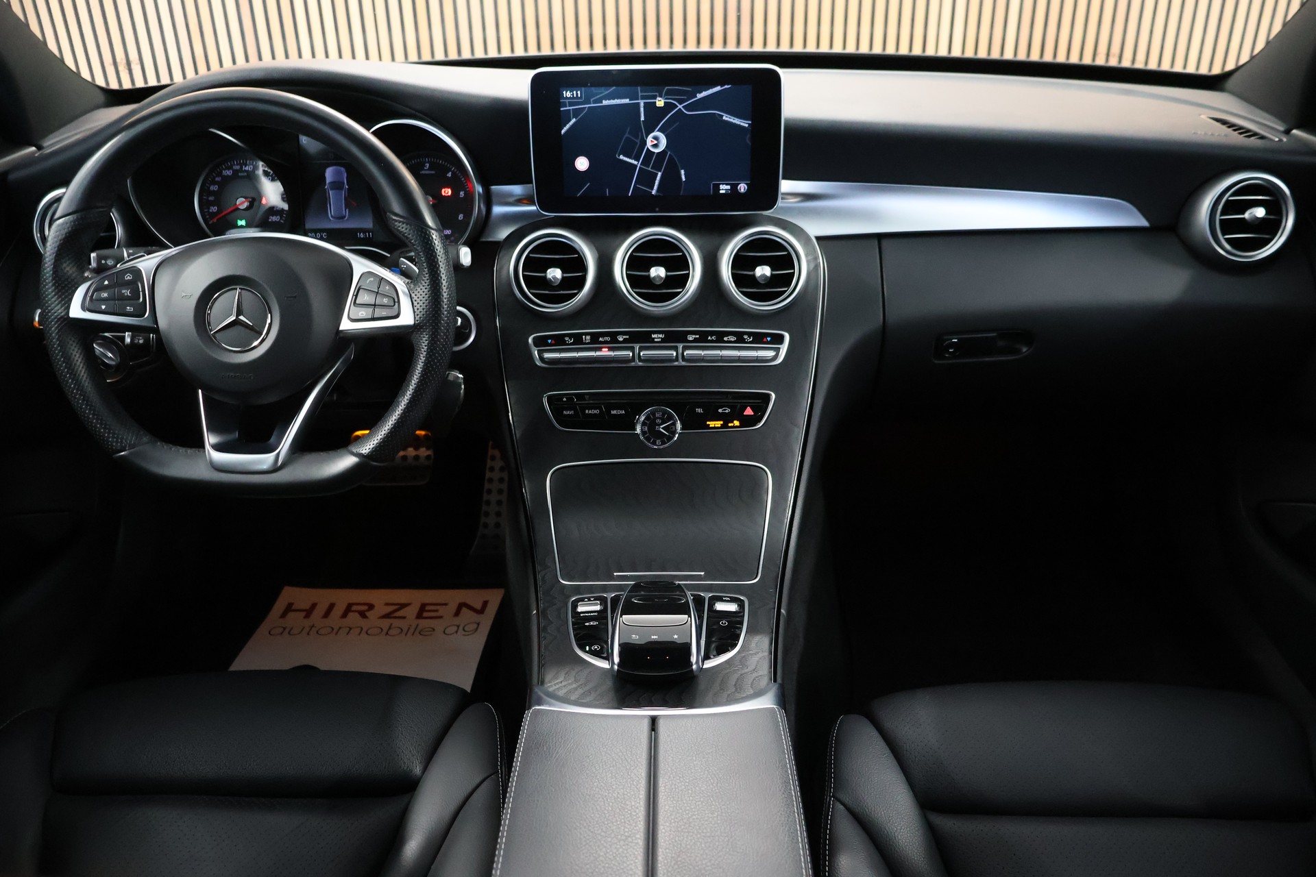MERCEDES-BENZ C 250 d AMG Line 4Matic 9G-Tronic-image-15
