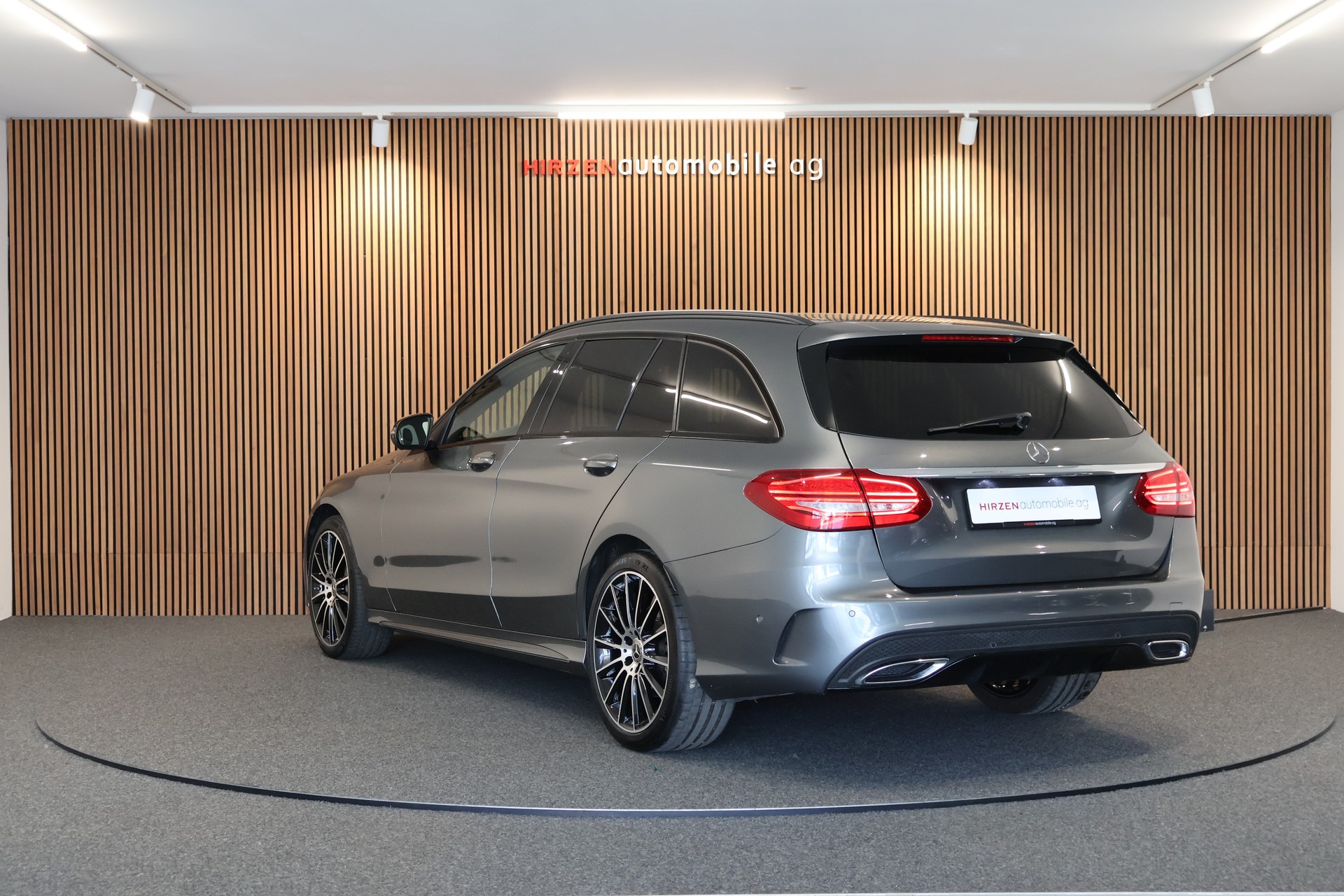 MERCEDES-BENZ C 250 d AMG Line 4Matic 9G-Tronic-image-2