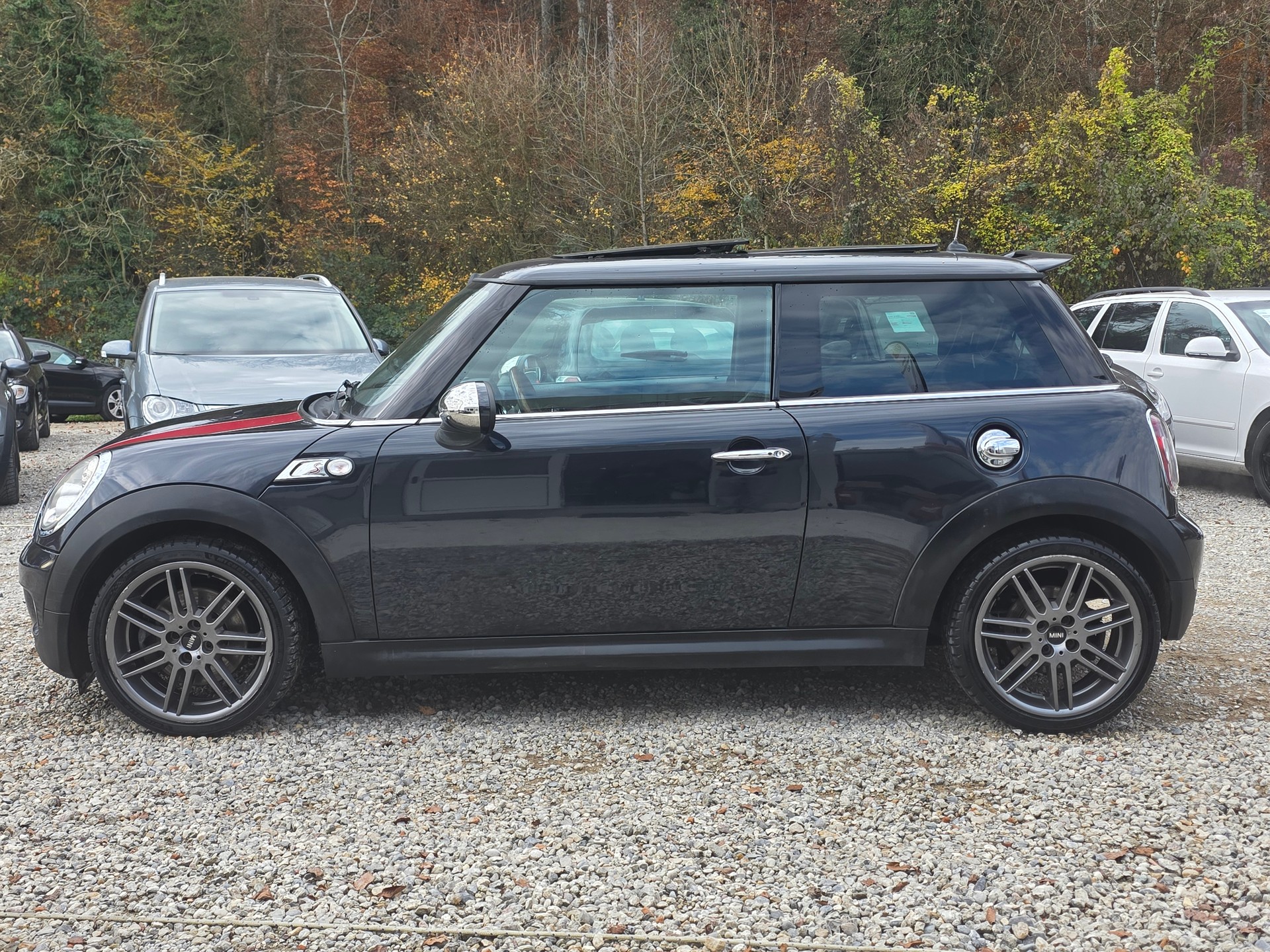 MINI Cooper S Frisch ab MFK / Frisch ab Service / Garantie / Lieferung Inklsuive-image-1