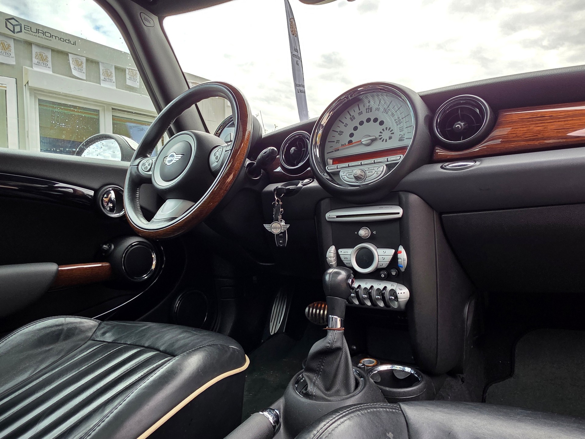 MINI Cooper S Frisch ab MFK / Frisch ab Service / Garantie / Lieferung Inklsuive-image-13
