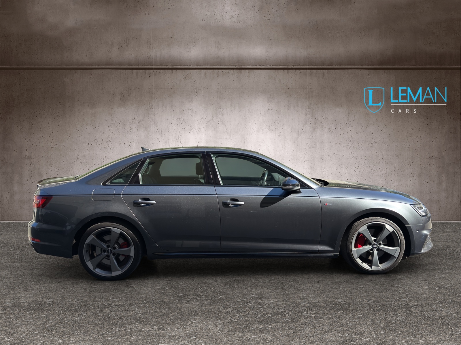 AUDI A4 Limousine 2.0 TFSI Sport quattro S-tronic-image-3