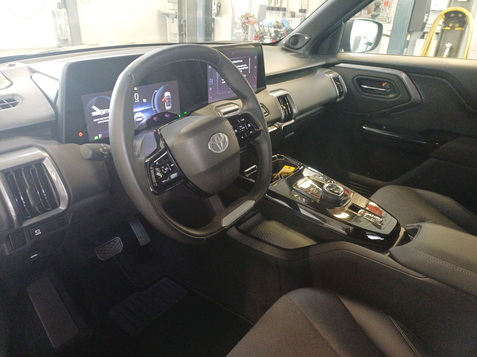 TOYOTA Urban Cruiser Premium AWD-image-6