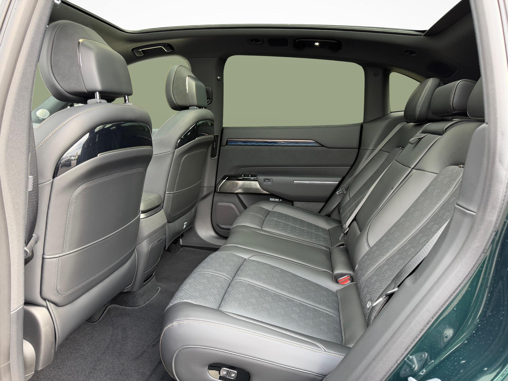 ZEEKR 7X Privilege AWD-image-8