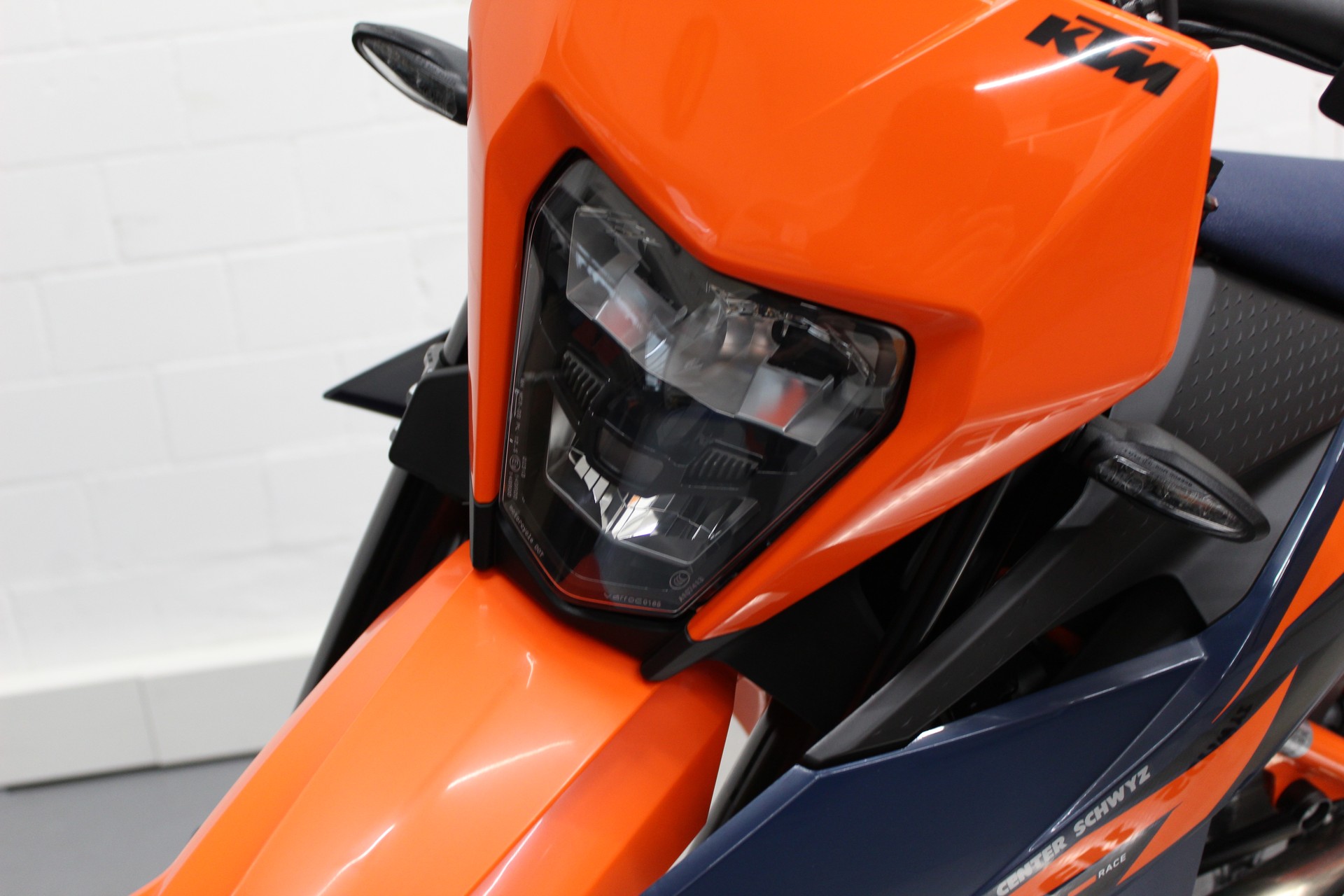 KTM 690 SMC R-image-6