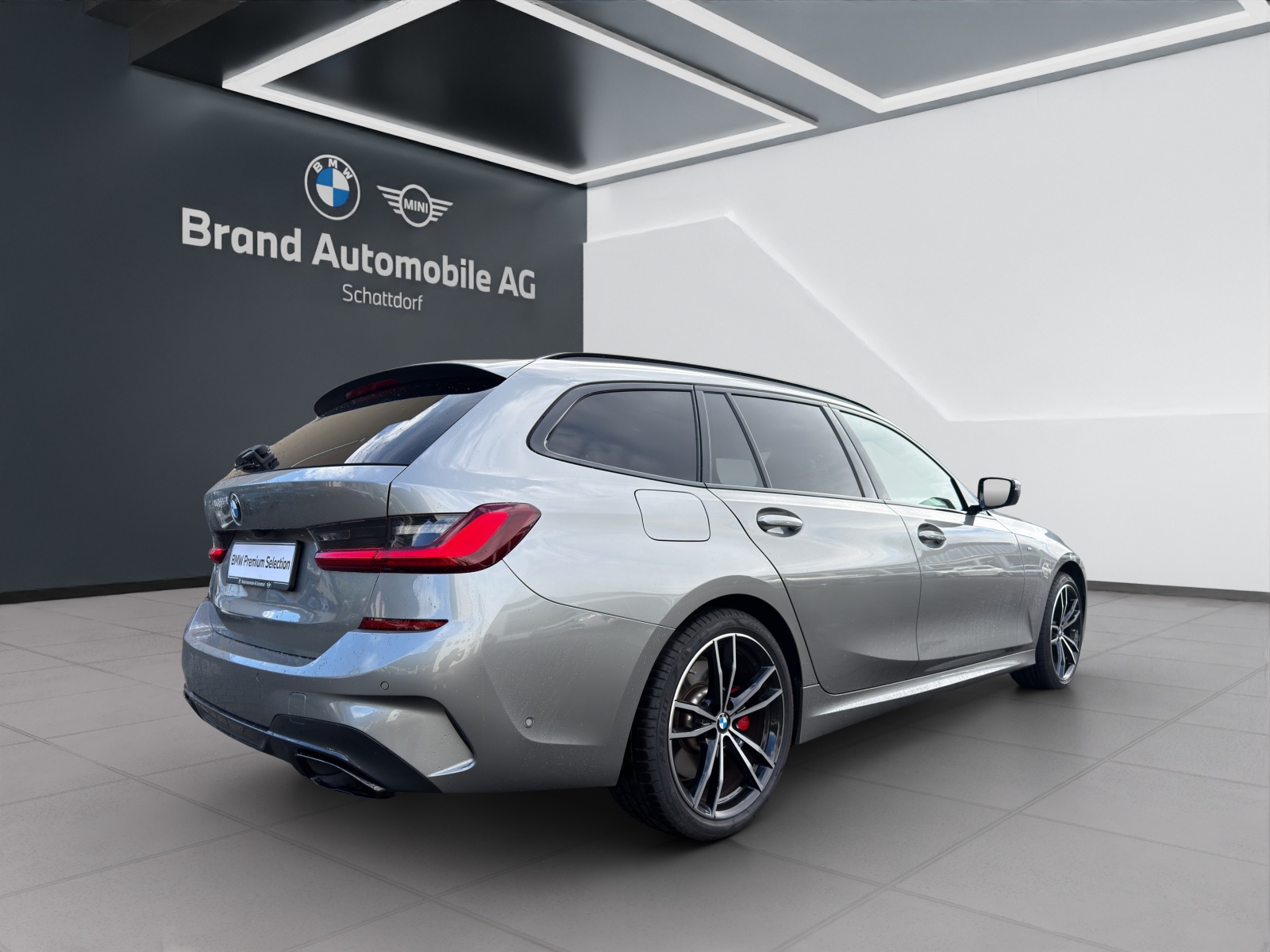 BMW M340i xDrive Touring-image-4