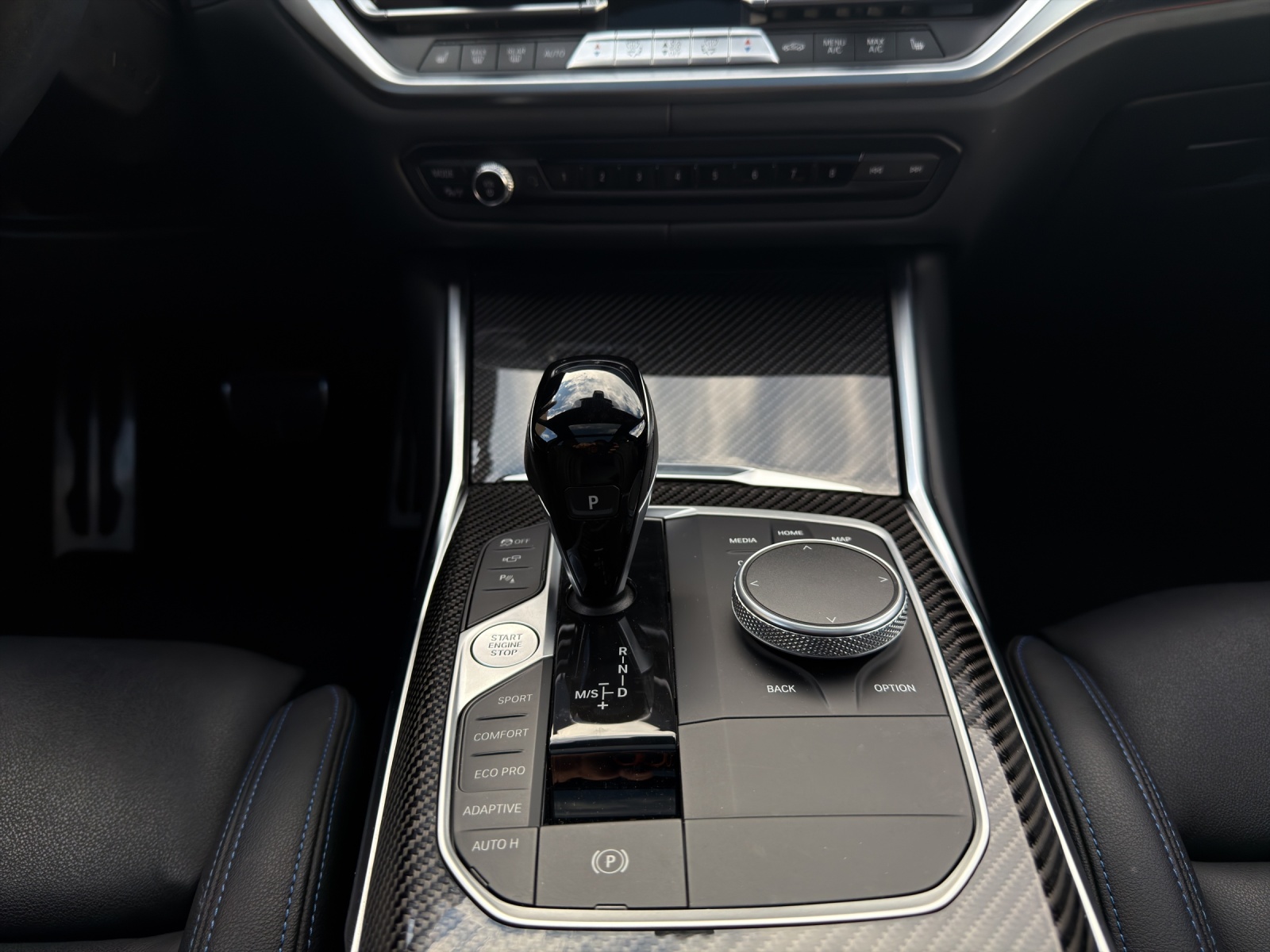 BMW M340i xDrive Touring-image-17
