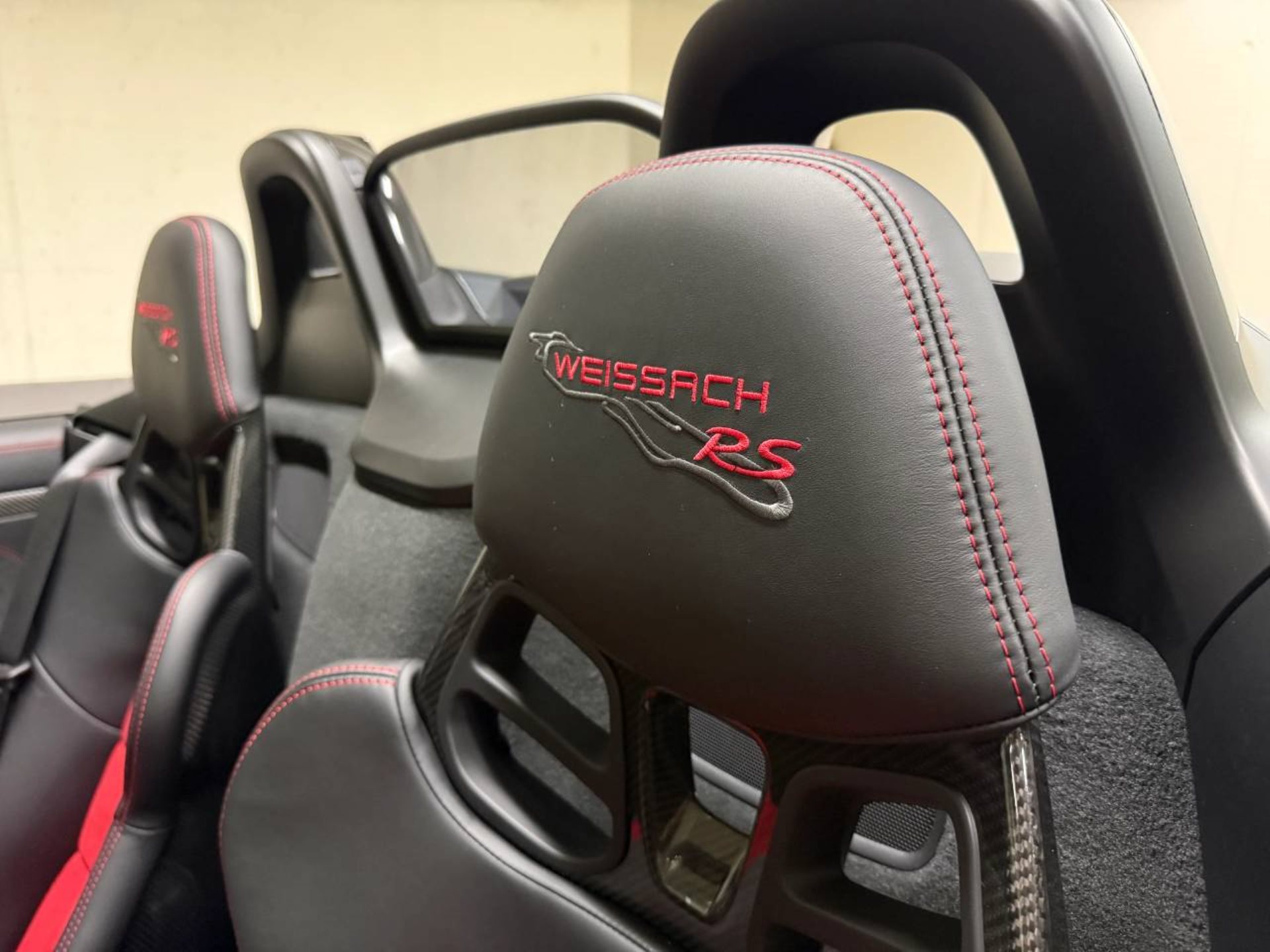 PORSCHE 718 Spyder RS-image-23