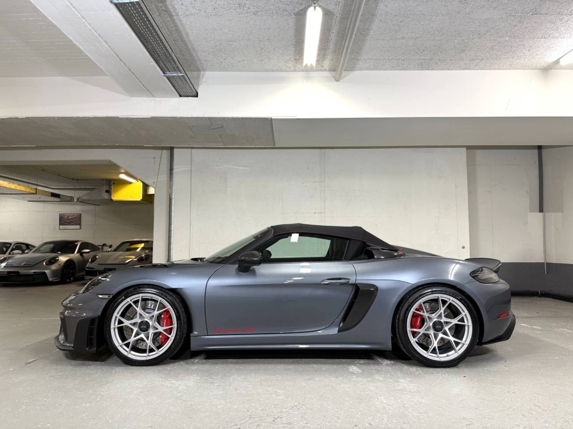 PORSCHE 718 Spyder RS-image-1