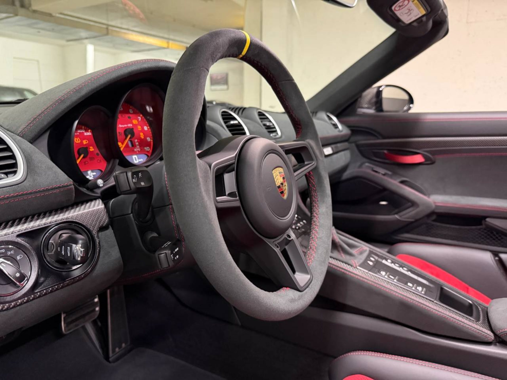 PORSCHE 718 Spyder RS-image-13