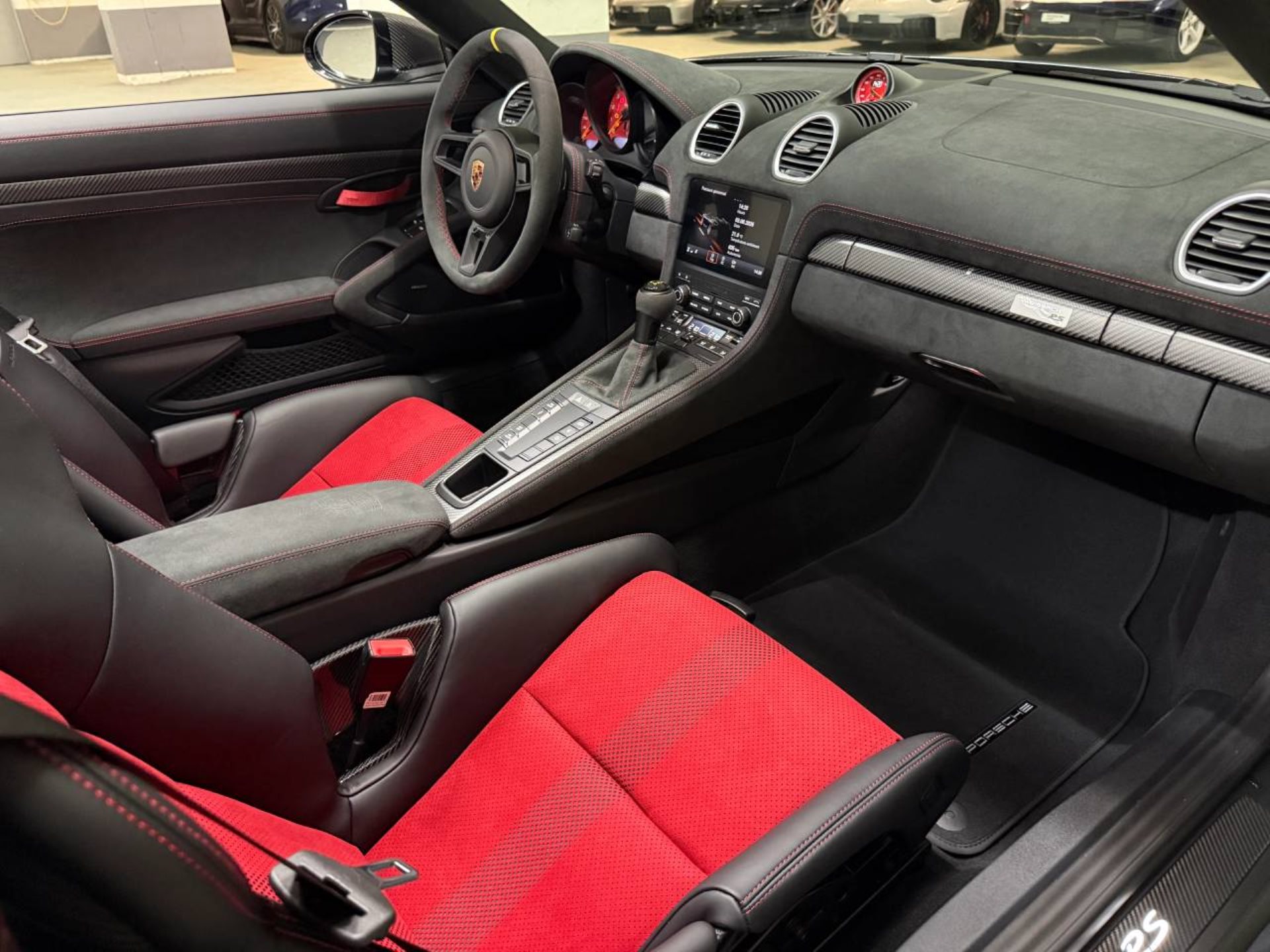 PORSCHE 718 Spyder RS-image-16