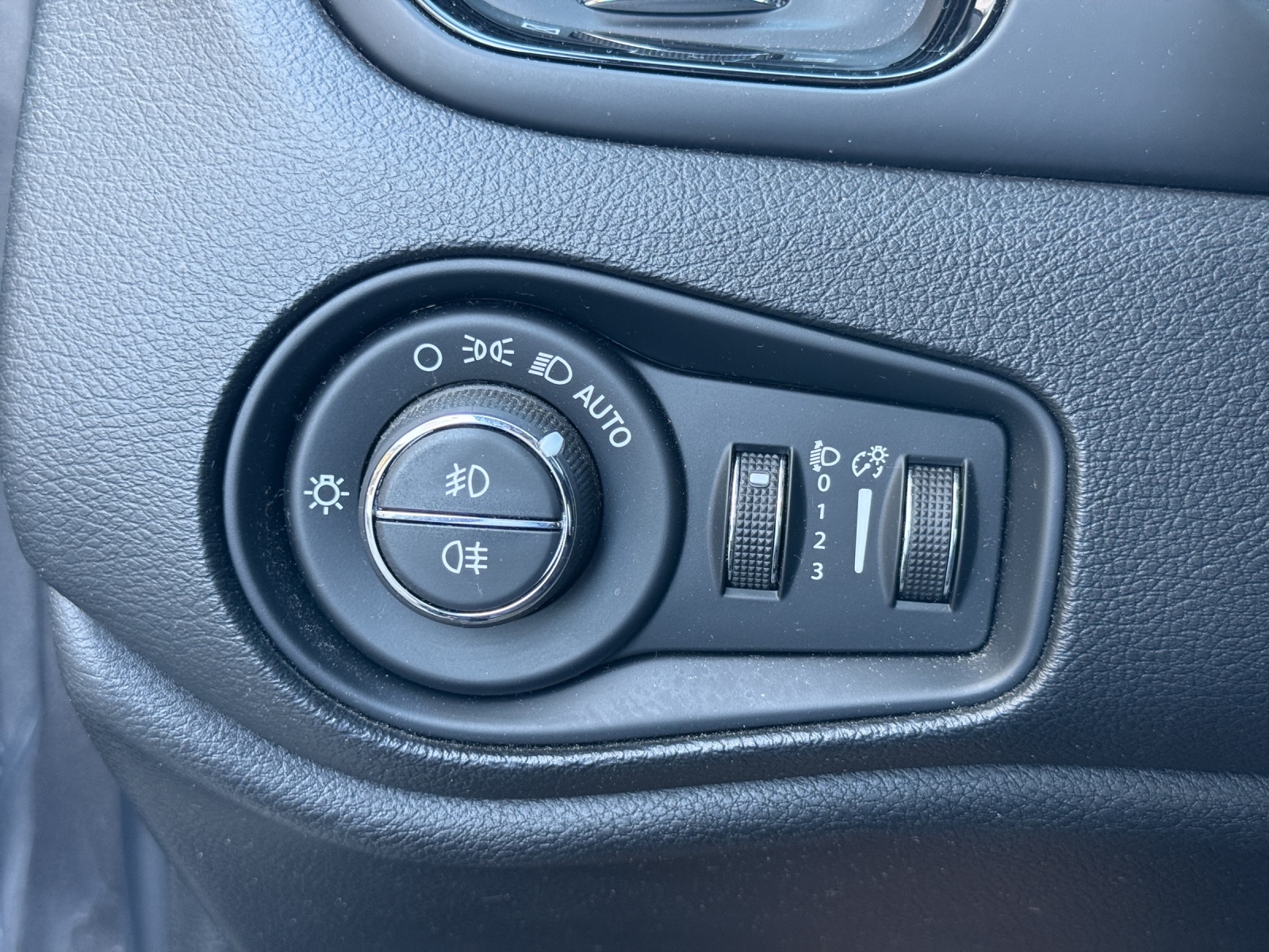 JEEP Renegade 1.0 Turbo Night Eagle-image-21