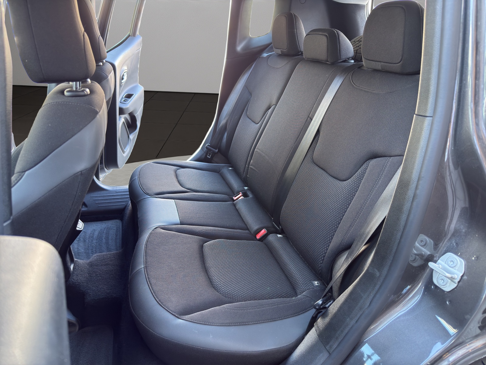JEEP Renegade 1.0 Turbo Night Eagle-image-12