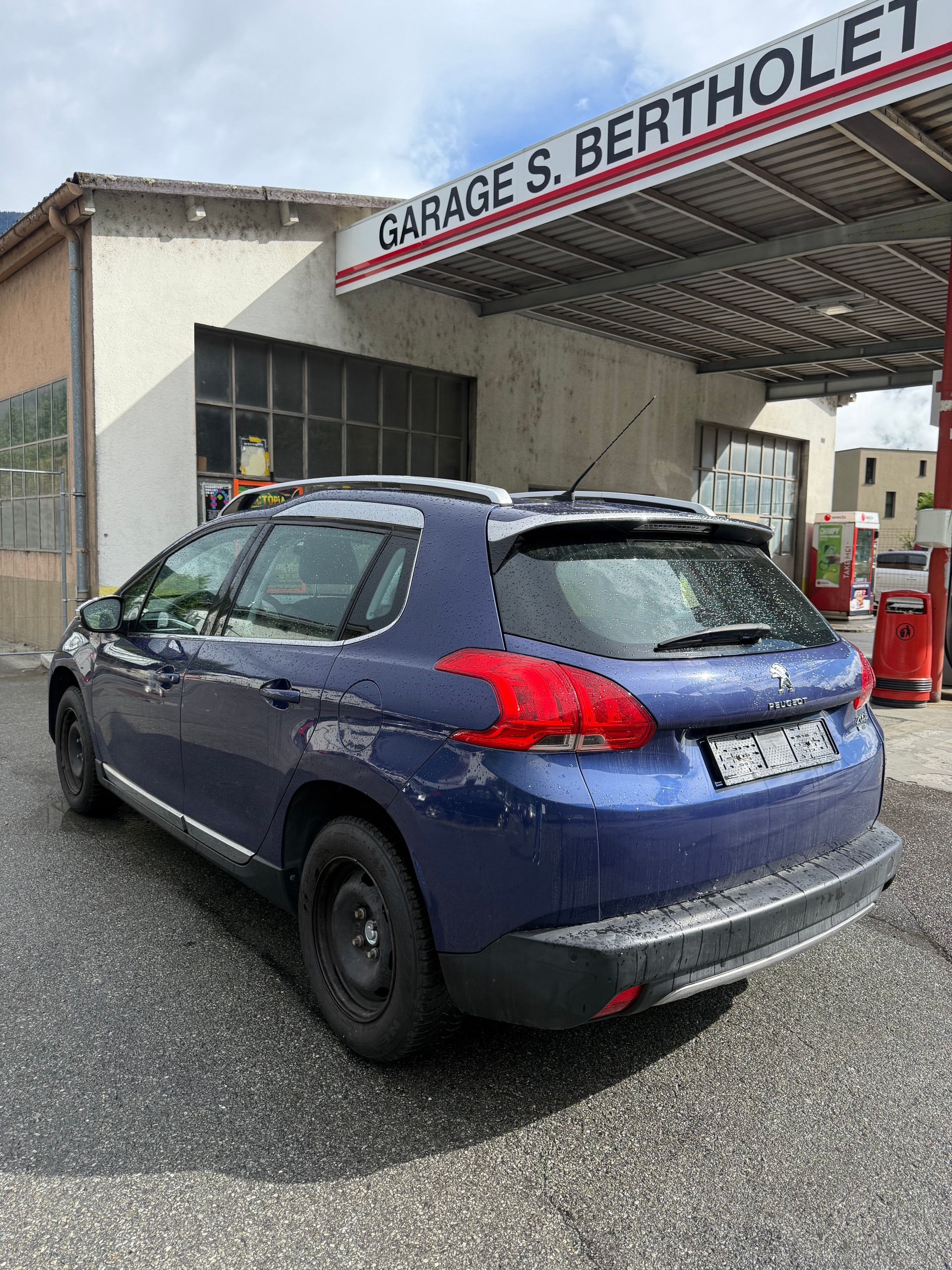 PEUGEOT 2008 1.2 PureTech Active-image-4