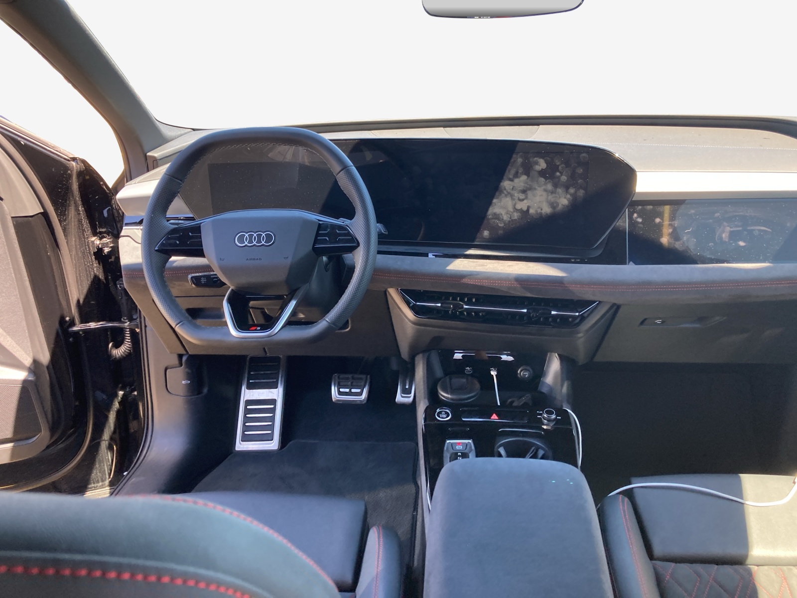 AUDI Q6 e-tron quattro-image-8