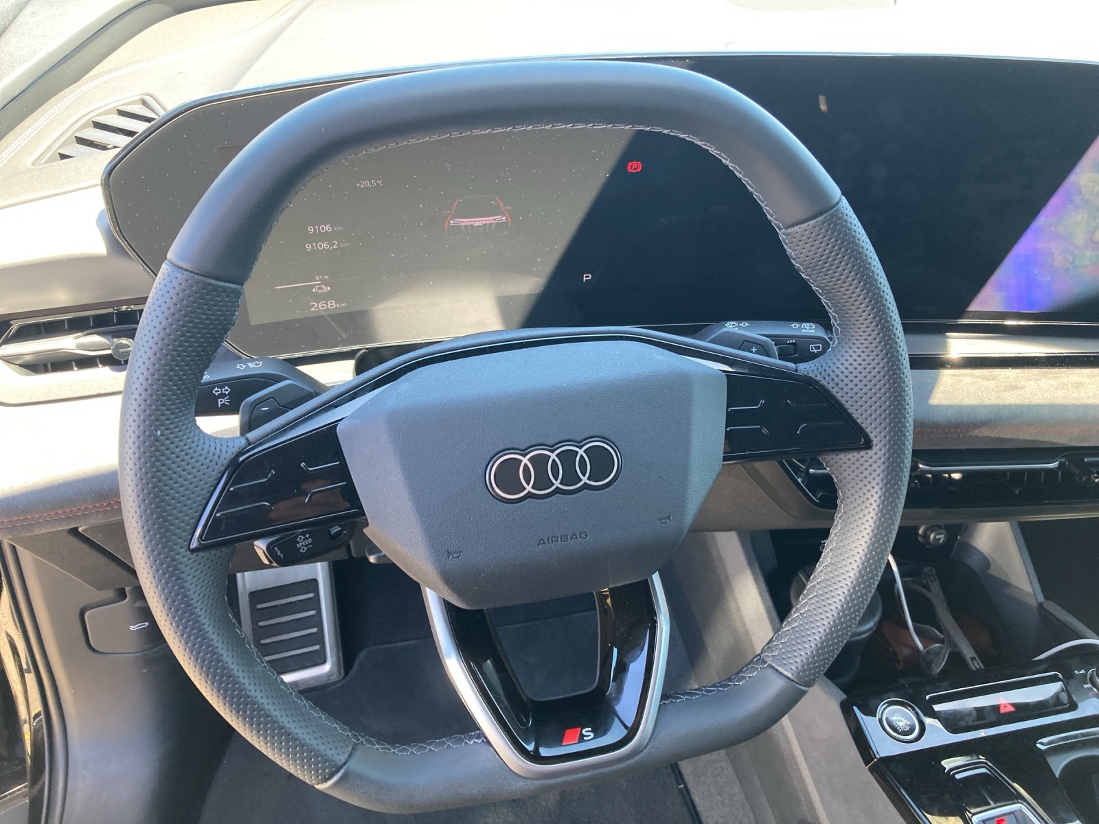 AUDI Q6 e-tron quattro-image-9