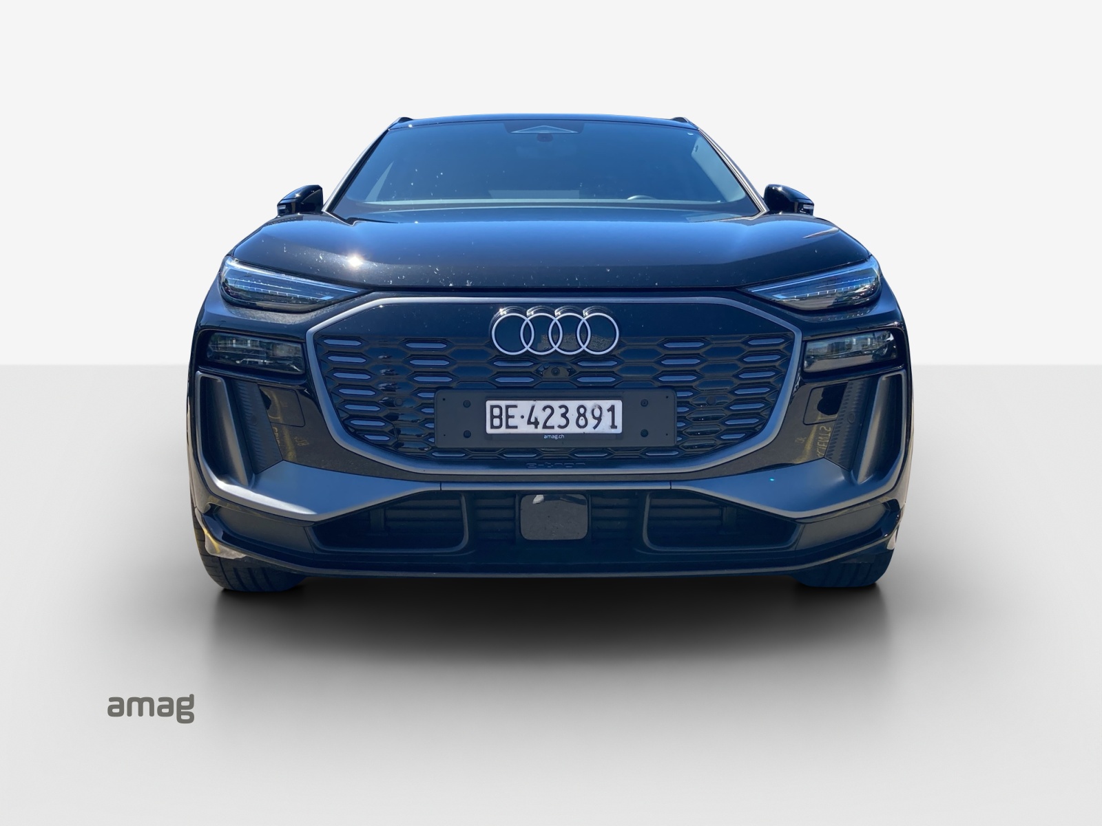 AUDI Q6 e-tron quattro-image-6