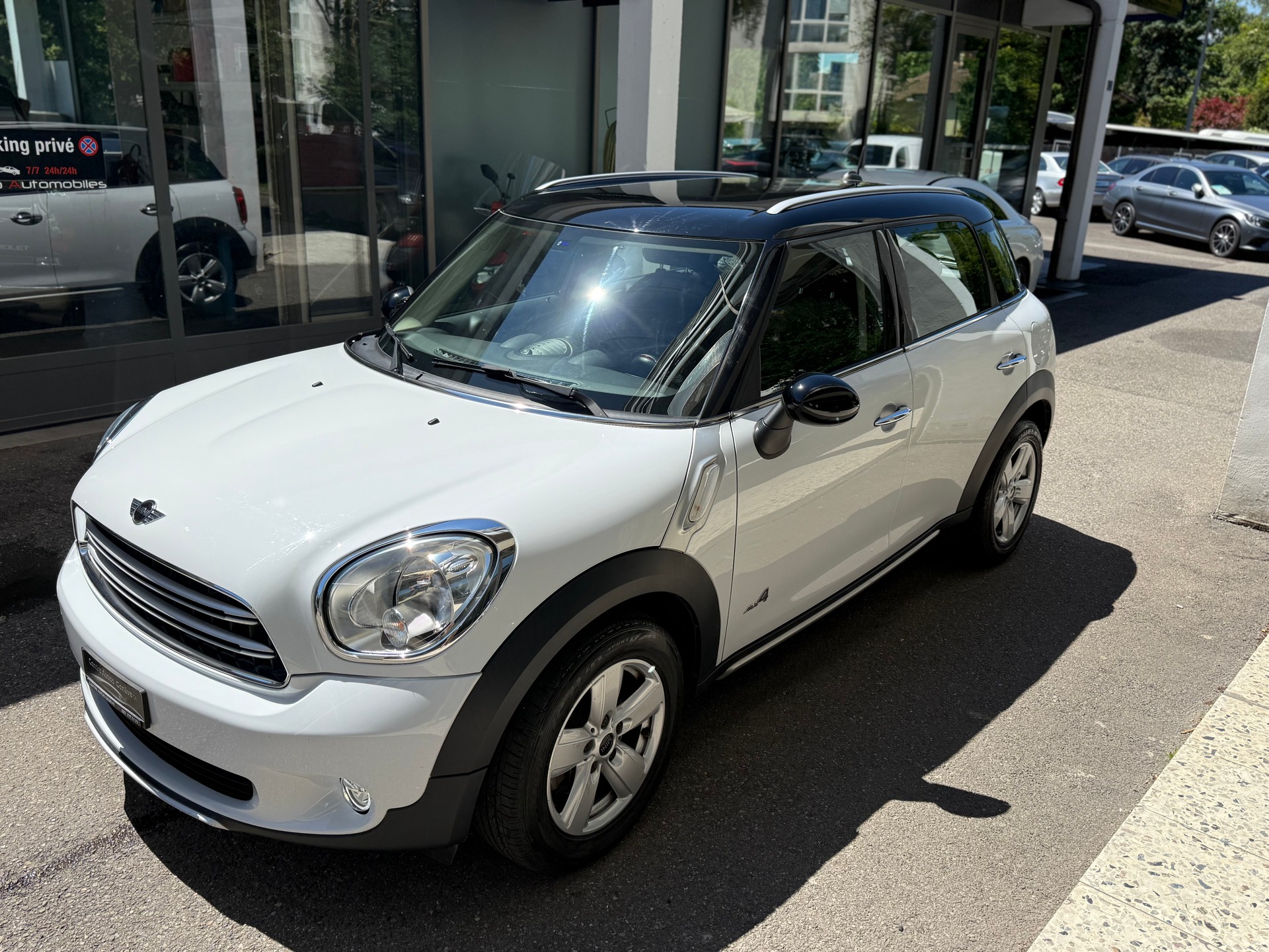 MINI Countryman Cooper ALL4 by Burton-image-2