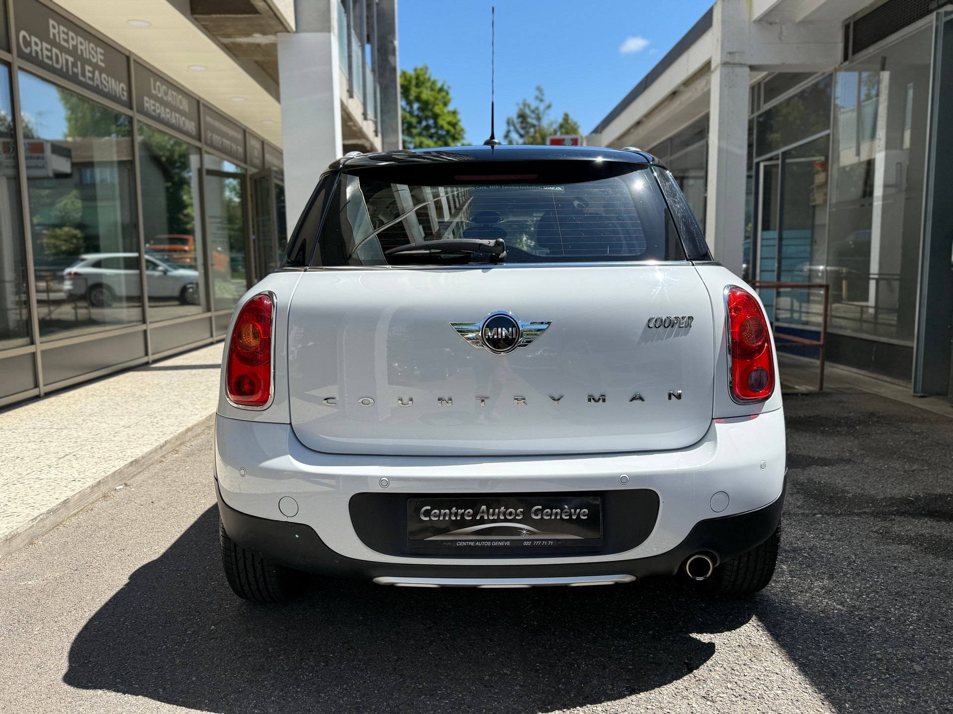 MINI Countryman Cooper ALL4 by Burton-image-3