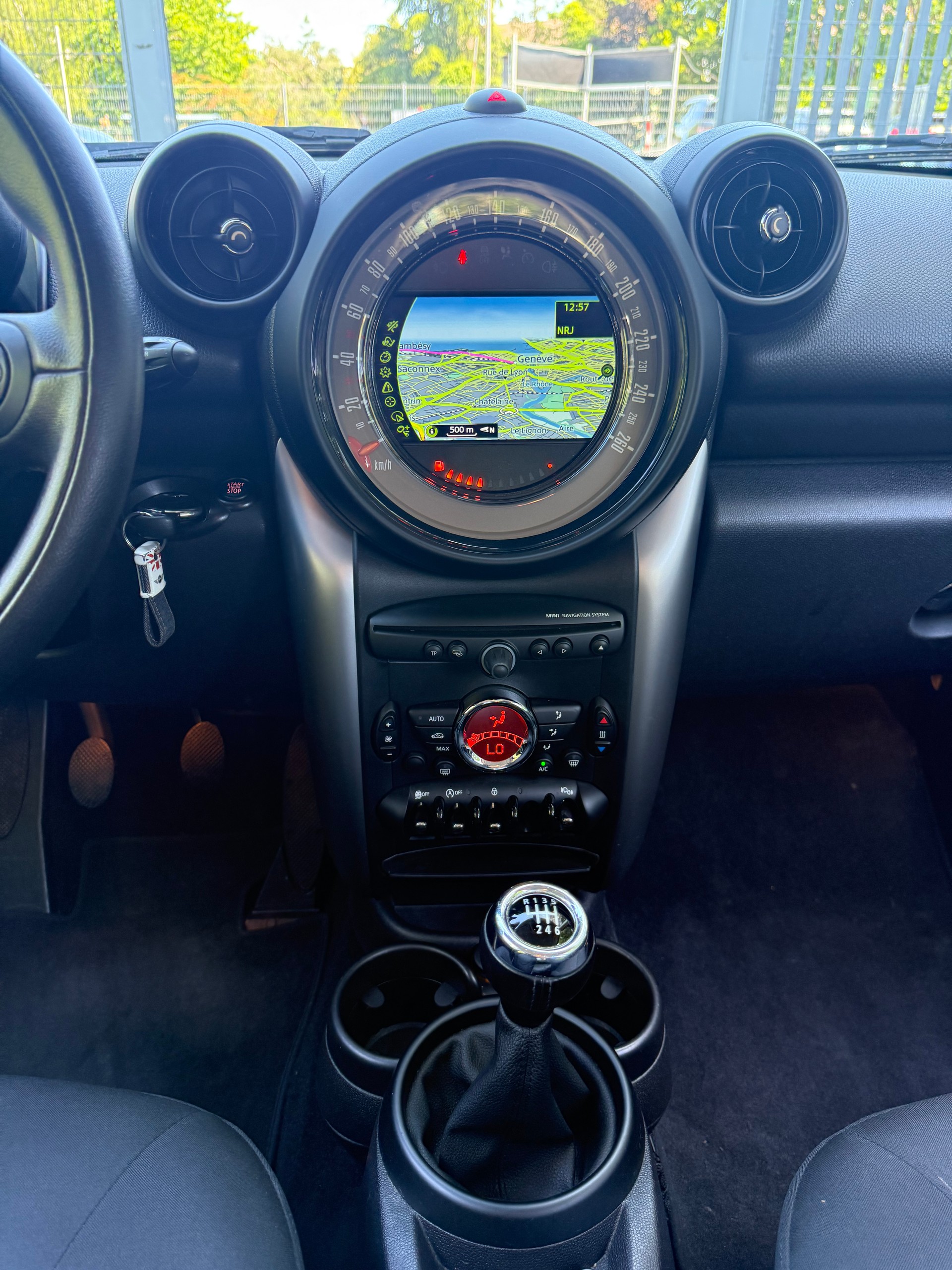 MINI Countryman Cooper ALL4 by Burton-image-10