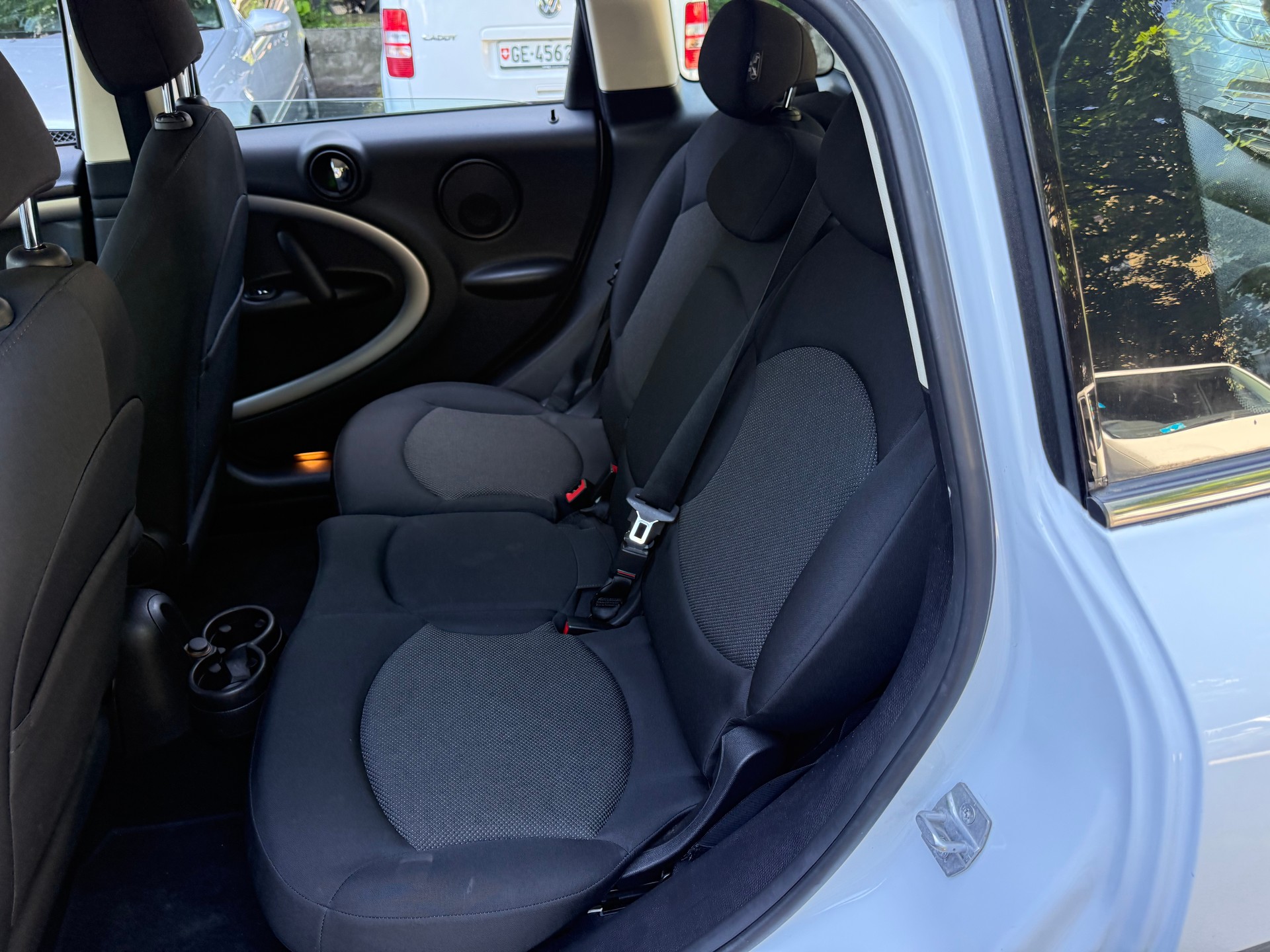 MINI Countryman Cooper ALL4 by Burton-image-11
