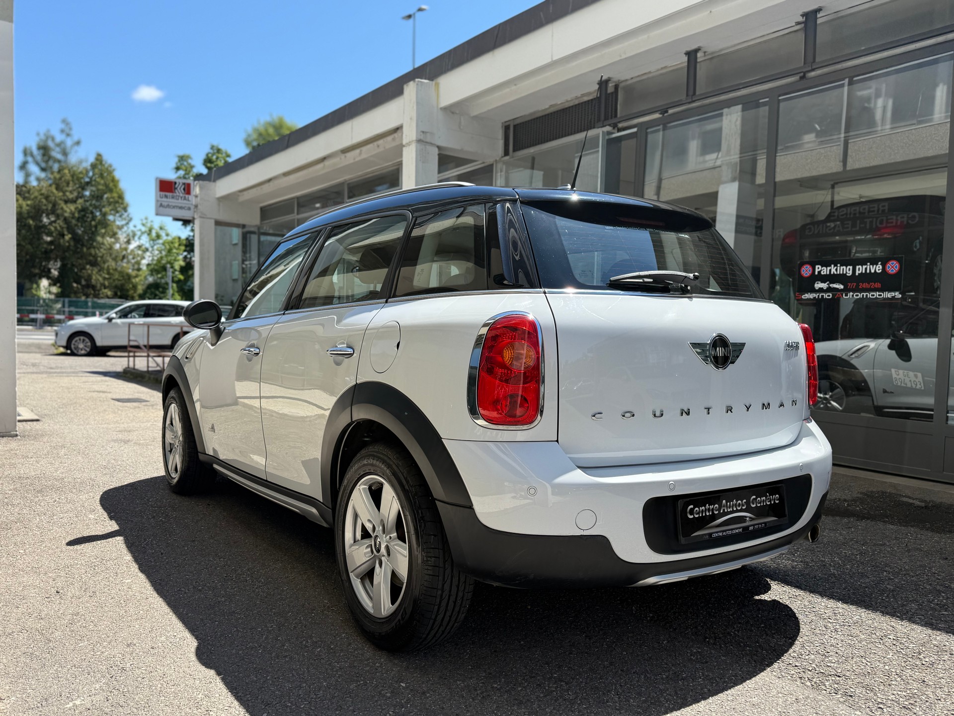 MINI Countryman Cooper ALL4 by Burton-image-4