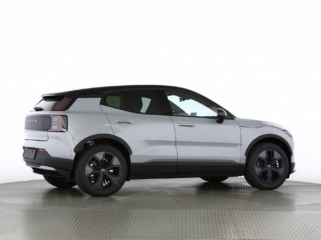 VOLVO EX 30 Cross Country P8 Ultra AWD-image-7