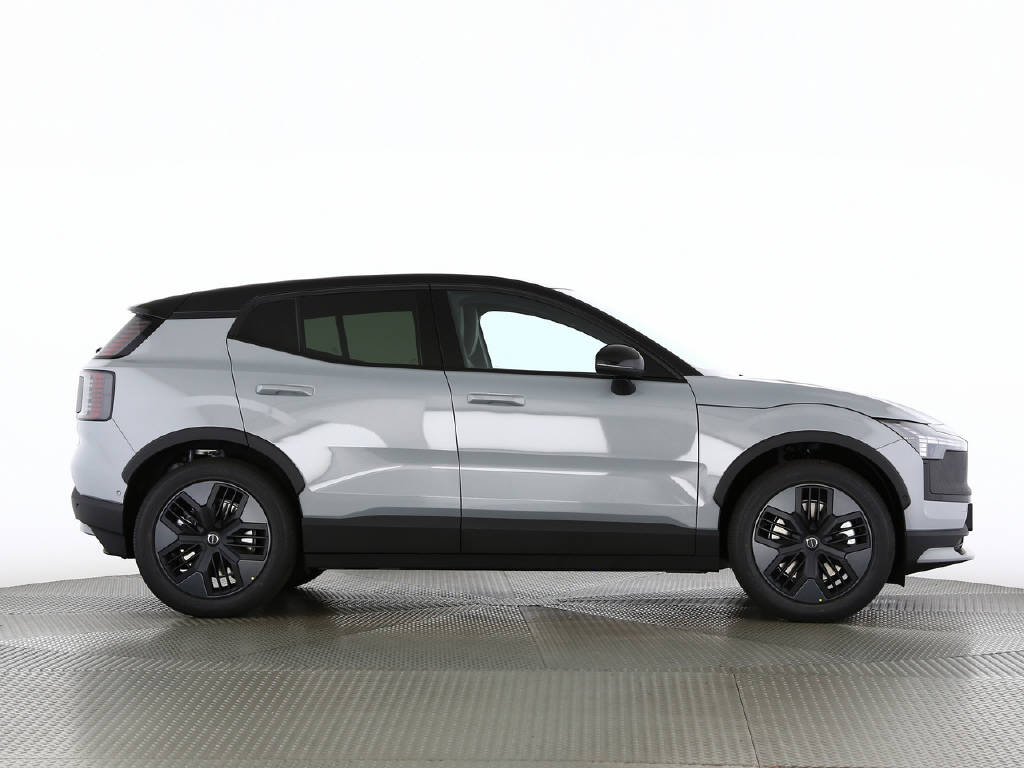 VOLVO EX 30 Cross Country P8 Ultra AWD-image-9