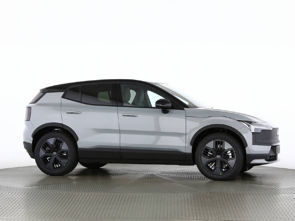 VOLVO EX 30 Cross Country P8 Ultra AWD-image-10